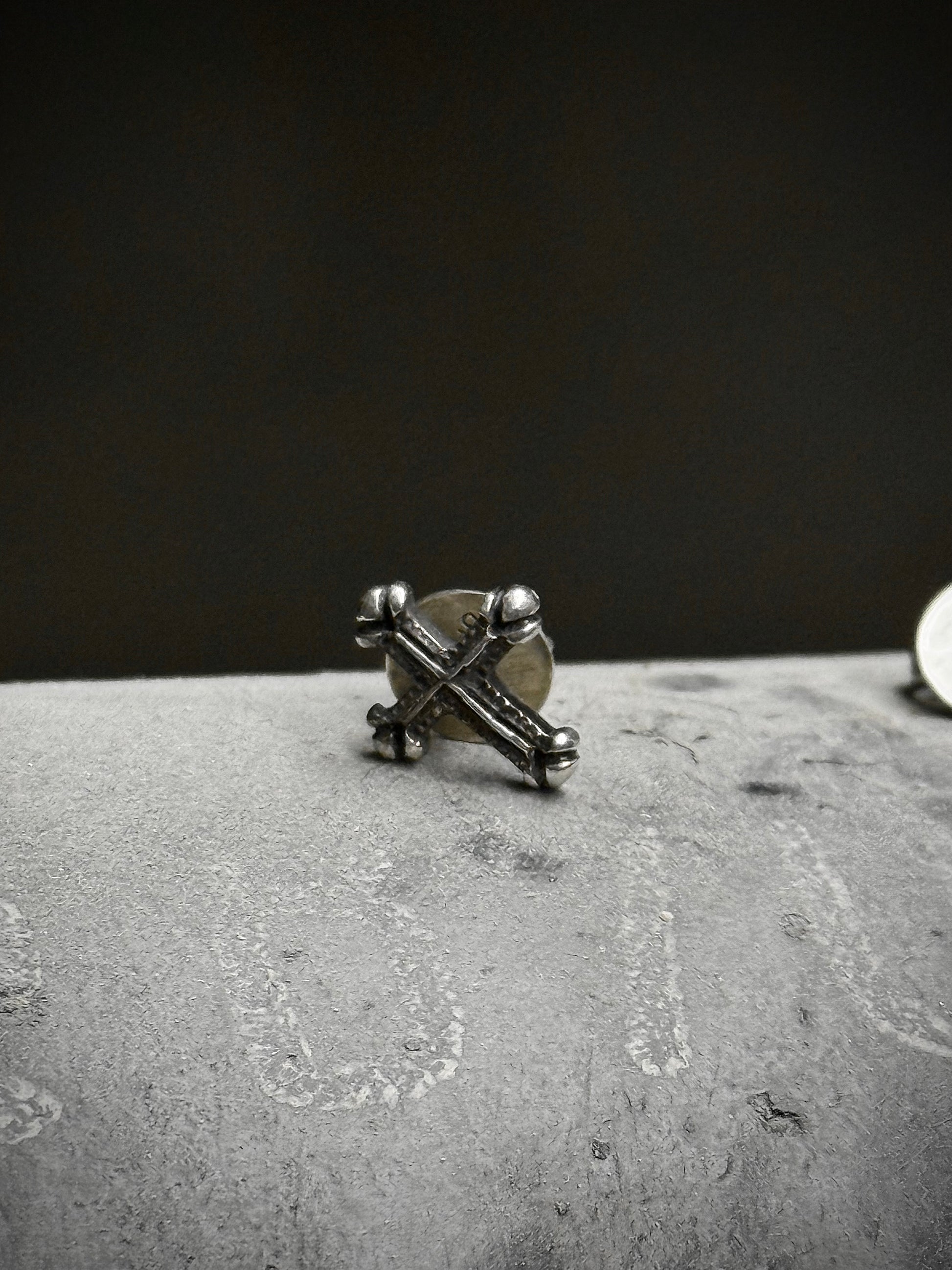 WERKSTATT:MÜNCHEN ‘M4551’ .925 Silver Cross Stud Earrings | Archive Fashion Toronto
