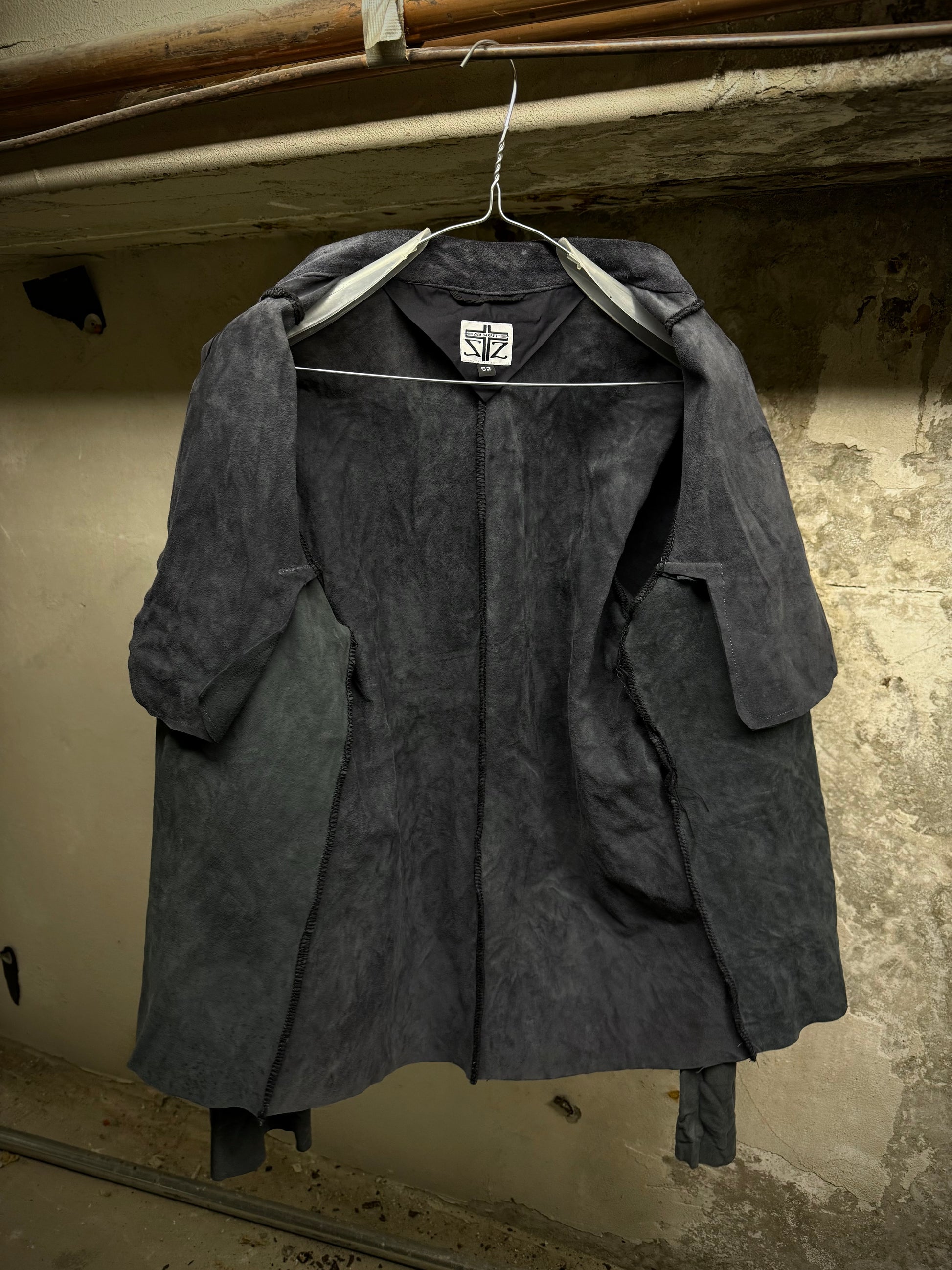 Zam Barrett SS25 Two-Toned Overlock Kangaroo ‘Faulted Shoulder 2.0’ Leather Jacket detail | DRIEW GARMENTS