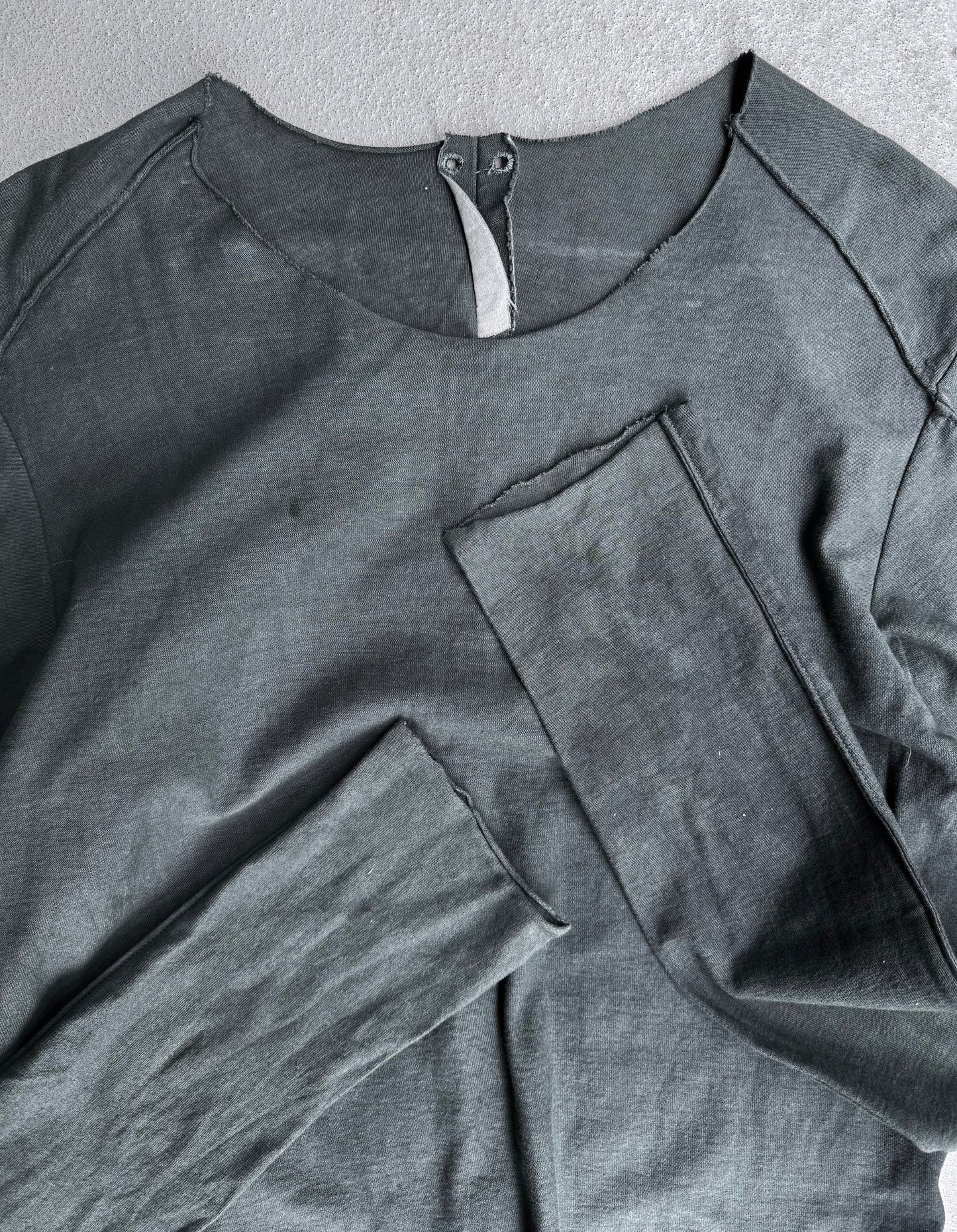 Individual Sentiments AW09-10 Garment-dyed 3D Spiral Cut Long-sleeves