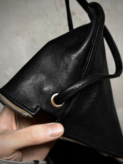 Guidi 'CLT01' Zipped Soft Horse Leather Cross Body Purse detail | DRIEW GARMENTS