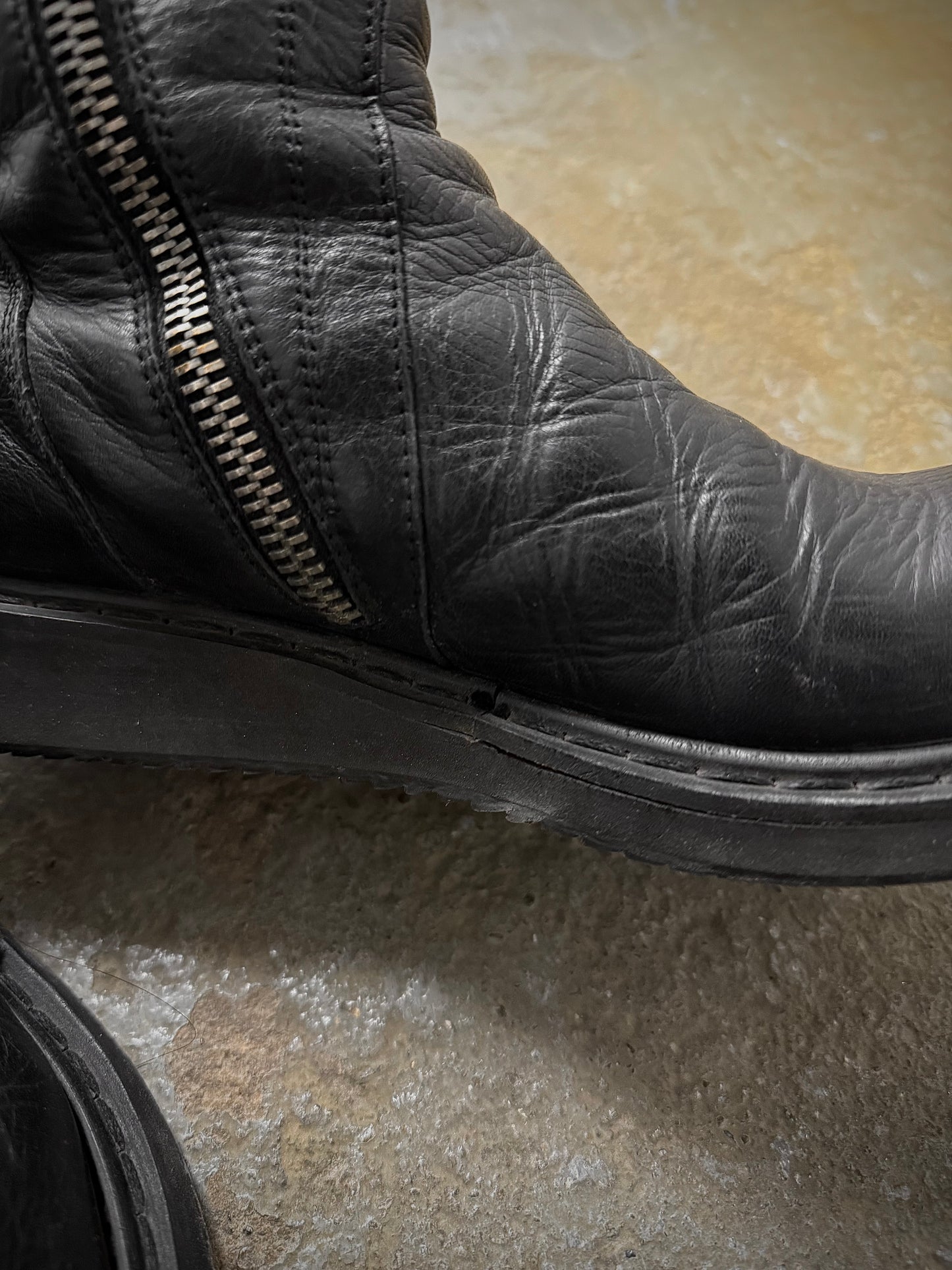 Rick Owens AW09 "CRUST" Side Zip Calf Leather Creeper Boots detail | DRIEW GARMENTS
