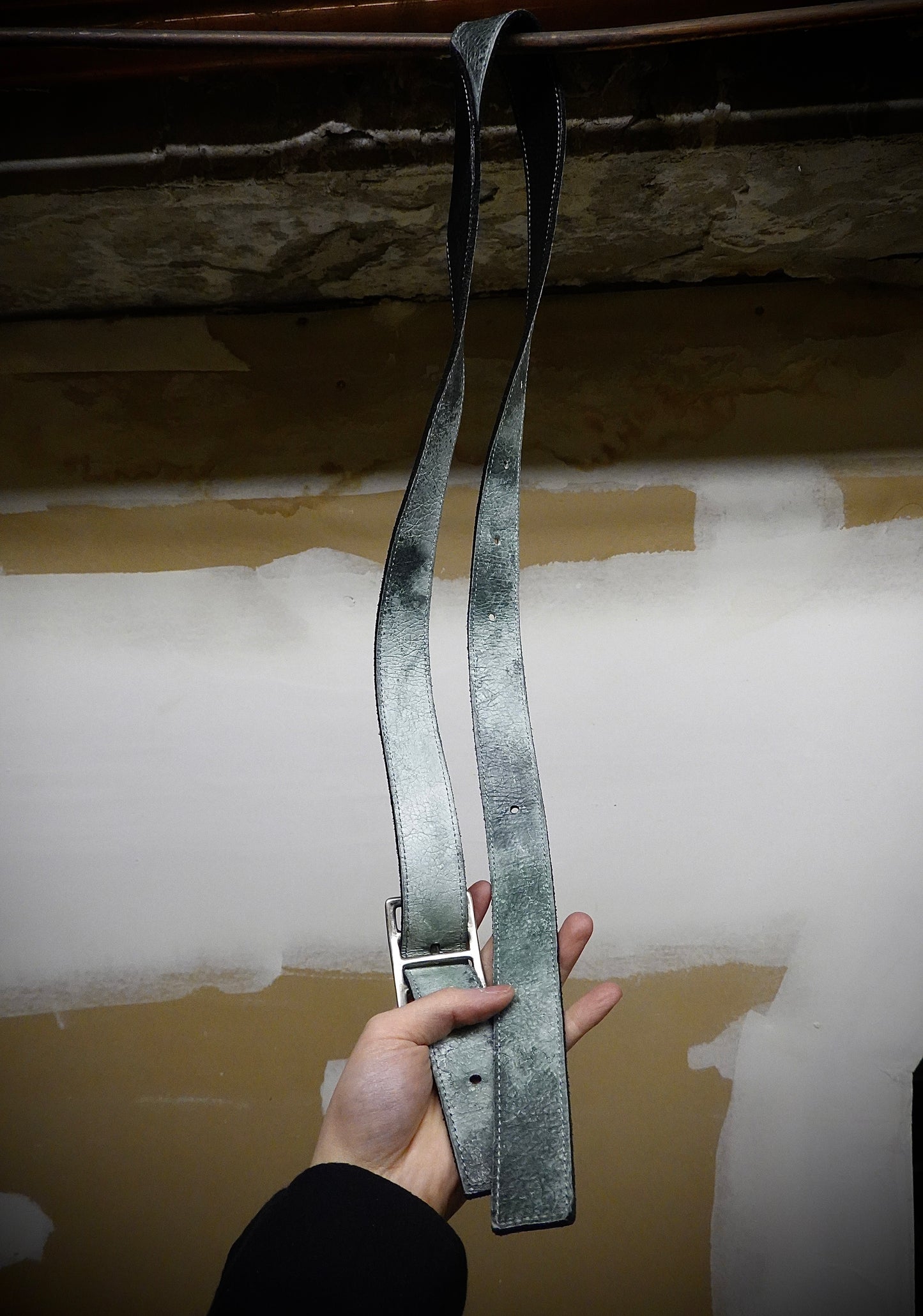 Carol Christian Poell 'AM/2623-IN PABER-PTC/10' Twisted Tonneau Paper Dart Bison Leather Belt