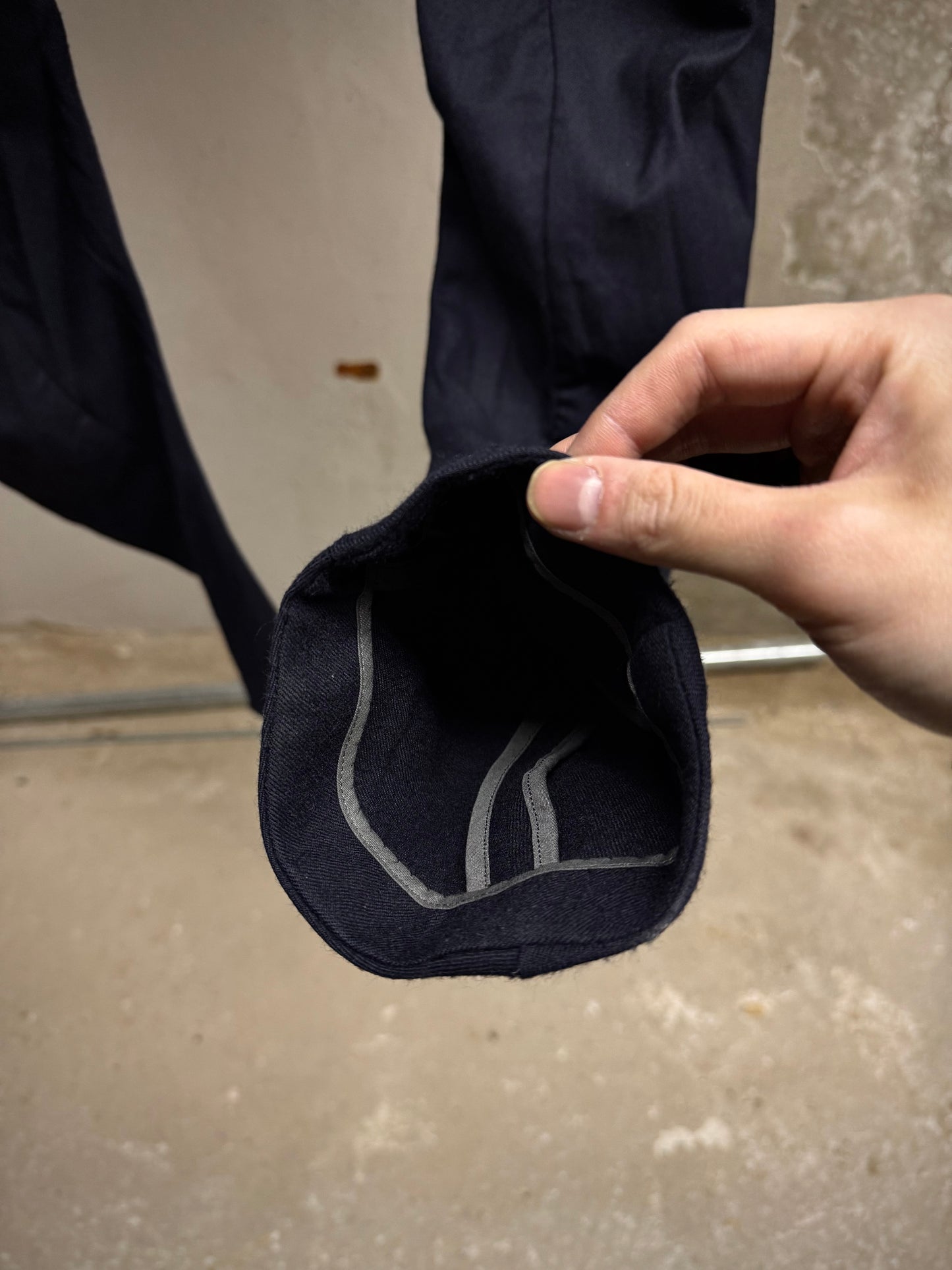DEOVA 2010s Dark Navy Wool J-cut Cargos Pants