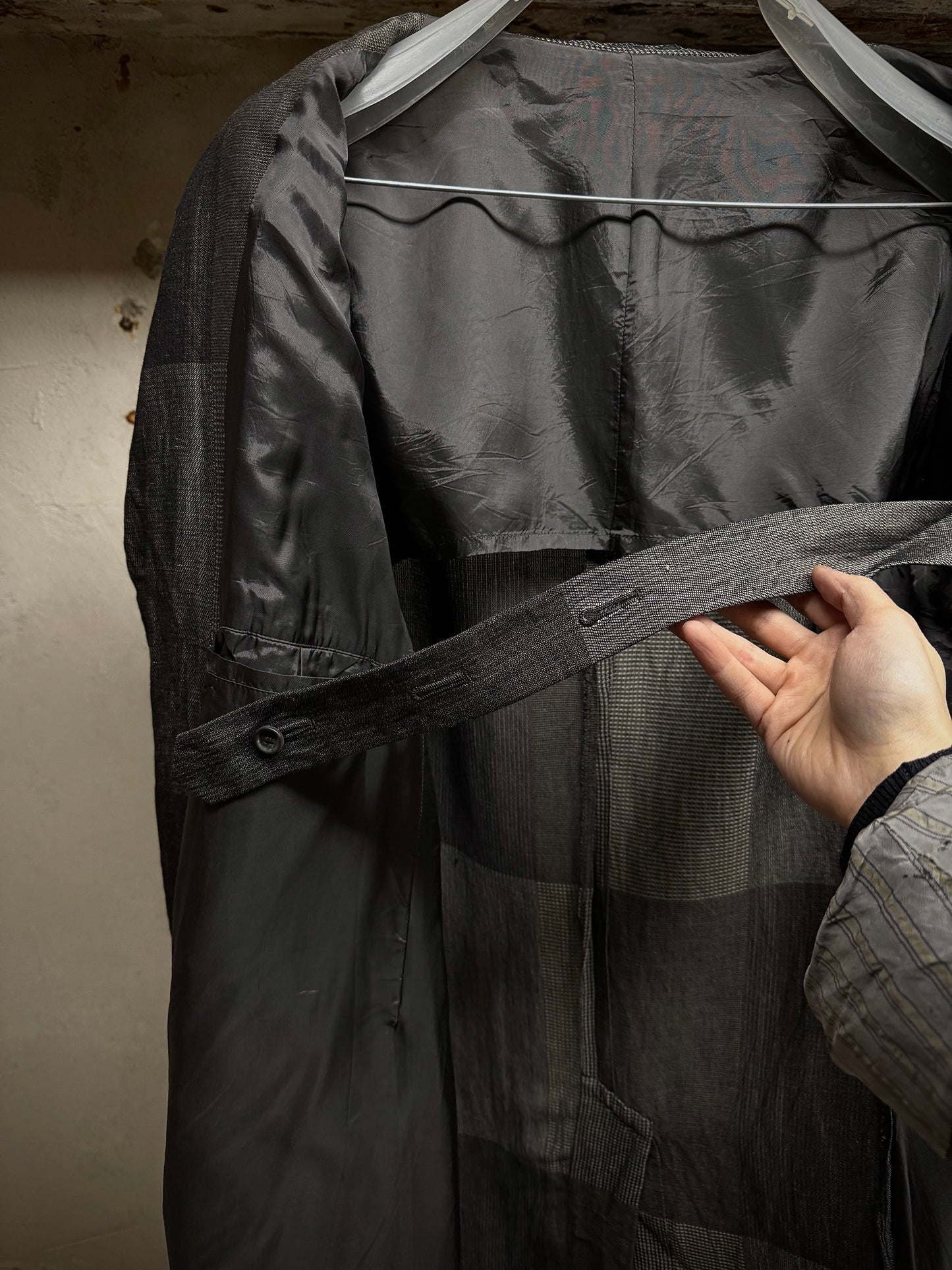 Yohji Yamamoto *SAMPLE* Yohji Yamamoto POUR HOMME BLACK Scandal SS20 Linen Ramie Doctor Coat detail | DRIEW GARMENTS