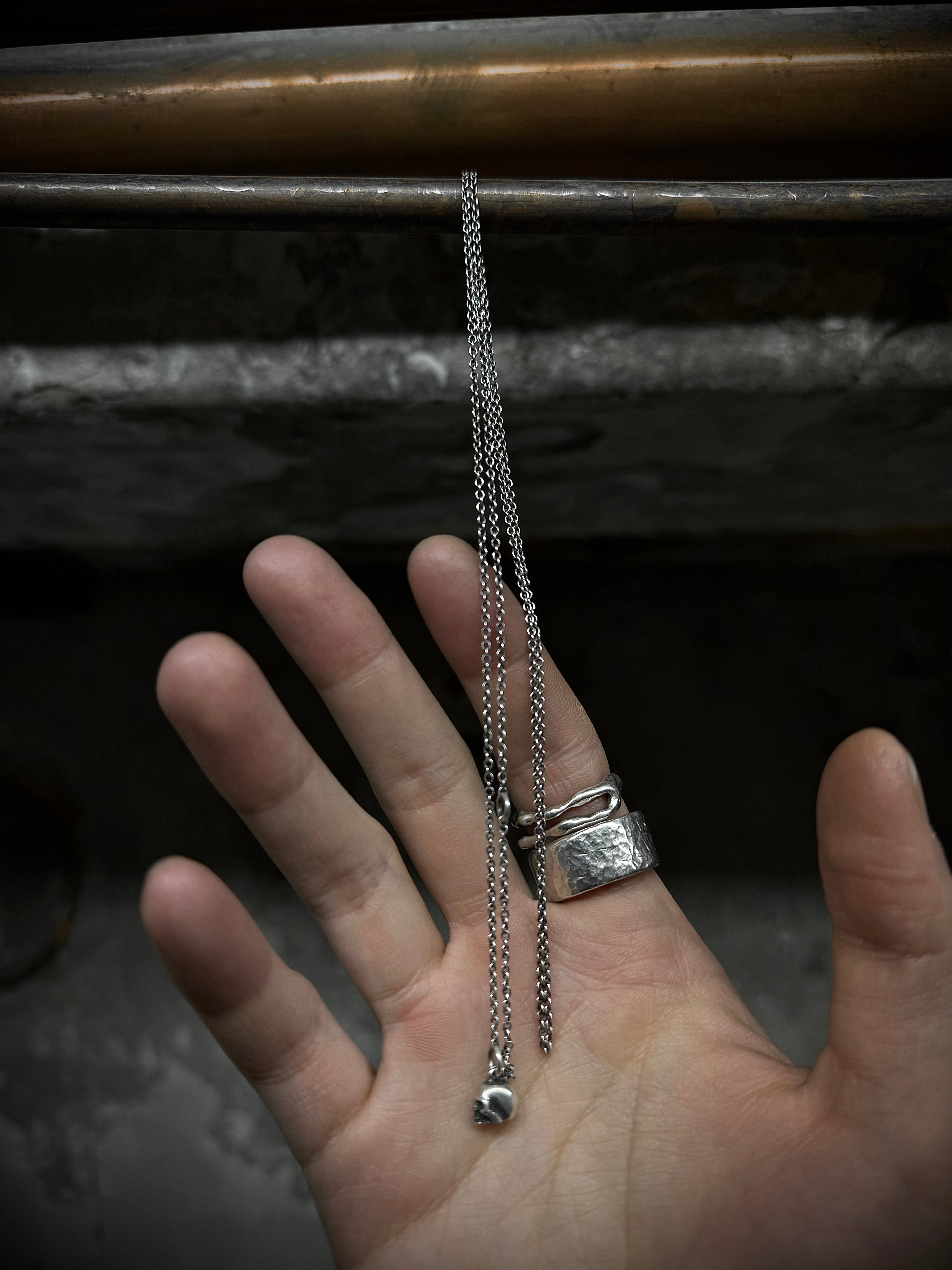 WERKSTATT:MÜNCHEN Silver Mini Skull Chain Necklace | DRIEW
