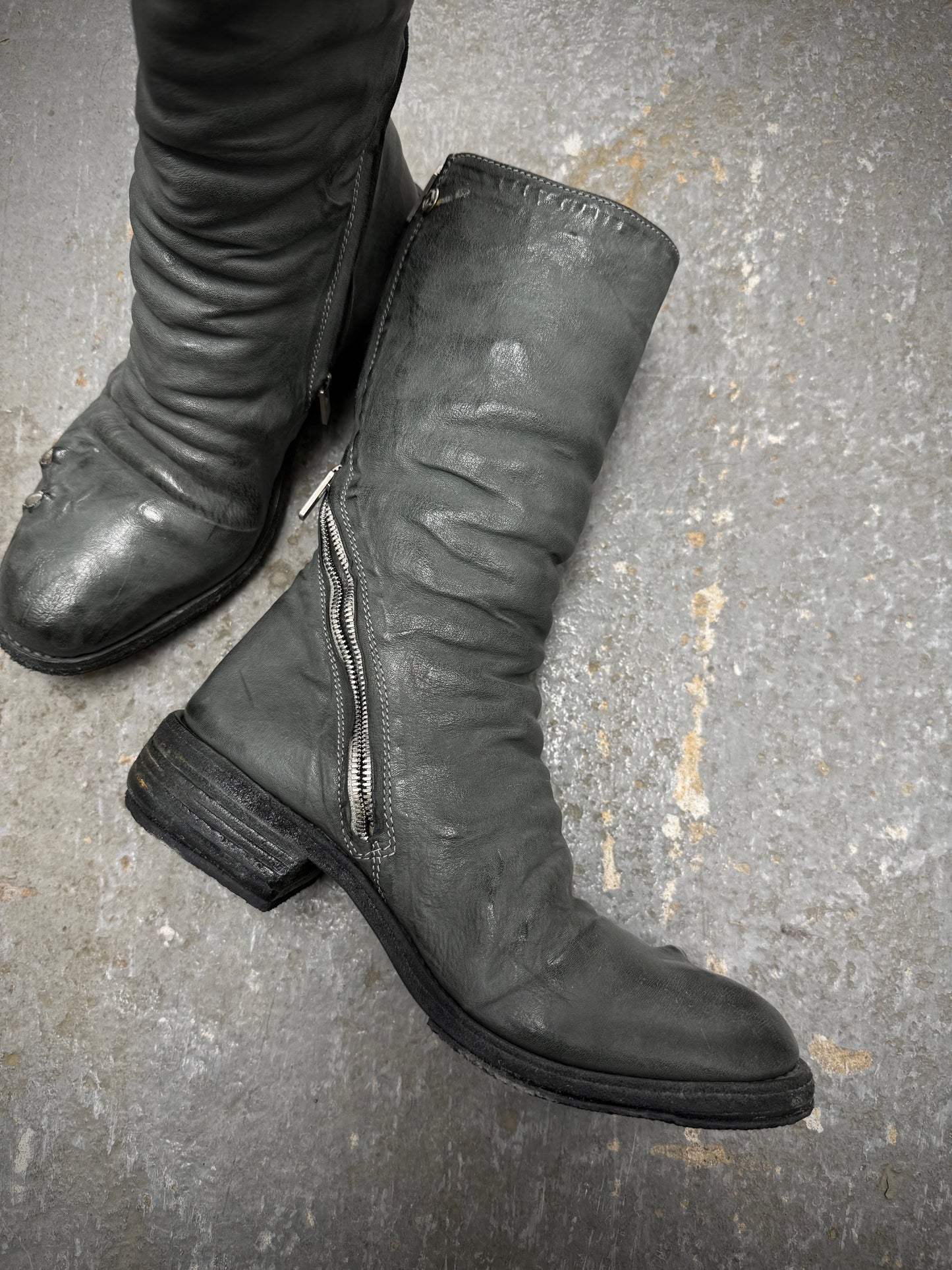 Carol Christian Poell ‘AM/2687P ROOMS-PTC/19’ Kangaroo Leather Titanium Prosthetic Tornado Zip Boots detail | DRIEW GARMENTS