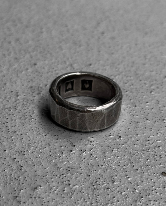 WERKSTATT:MÜNCHEN Chunky Hammered Band Silver Ring