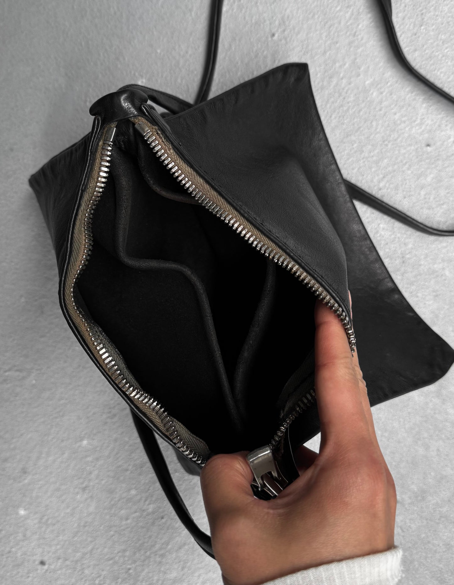 GUIDI 'PKT04' Small Kangaroo Leather 3-Pocket Sling Bag