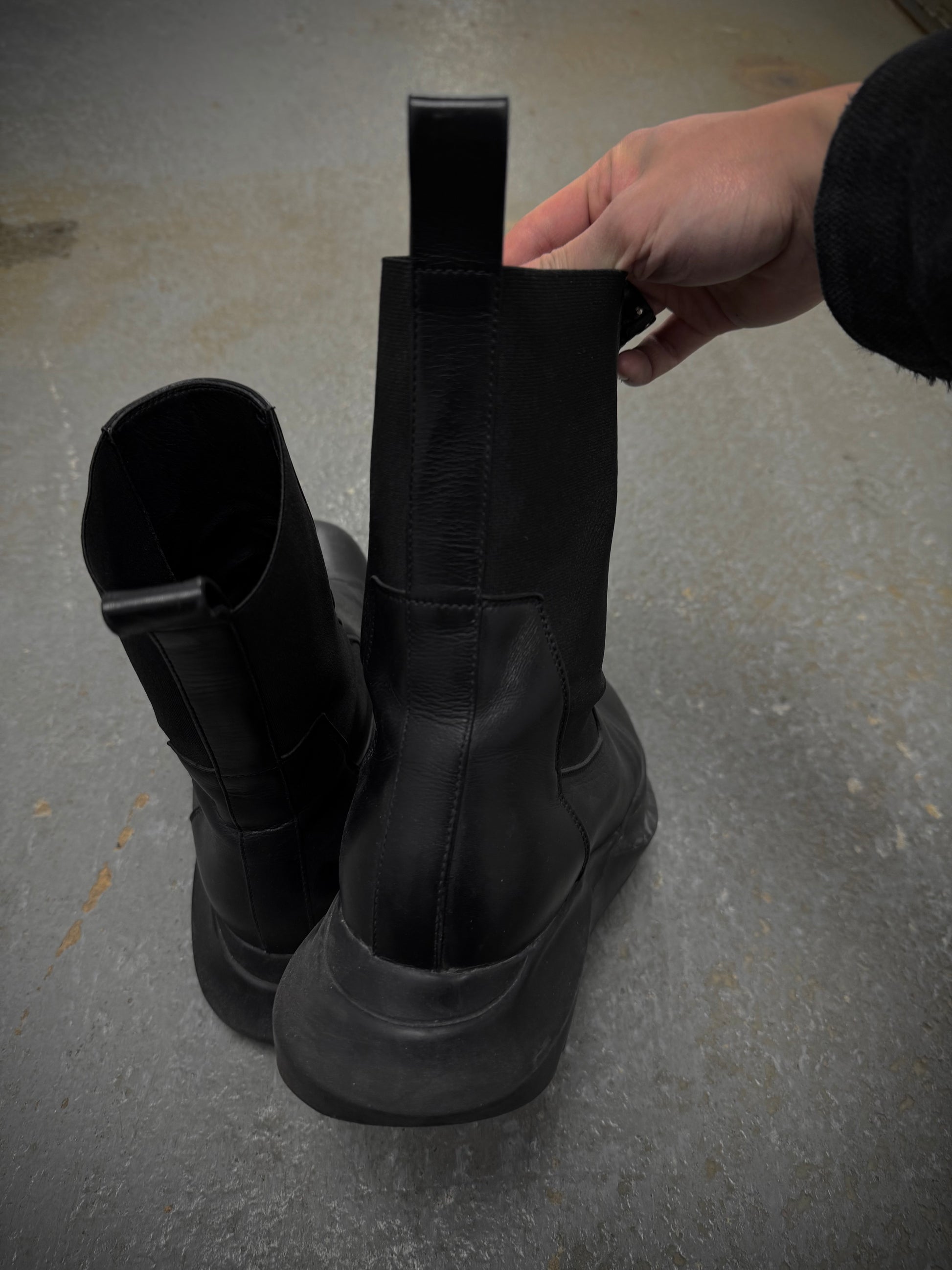 Rick Owens SS23 "EDFU" Geth Beatle Chelsea Leather Boots detail | DRIEW GARMENTS