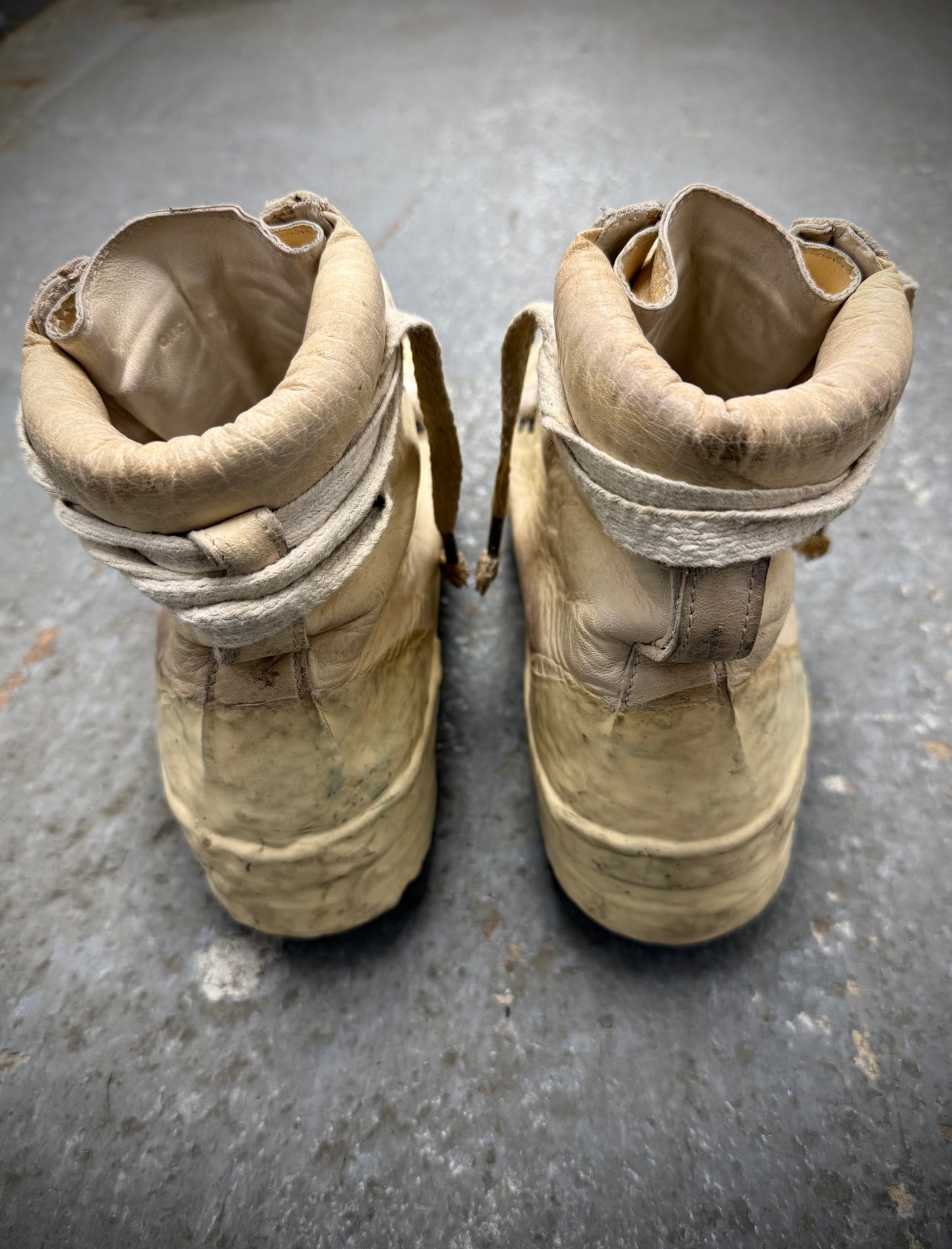 Carol Christian Poell ‘AM/2524 ROOMS-PTC/01’ Object-dyed Kangaroo Leather Drip Sneakers (39) detail | DRIEW GARMENTS