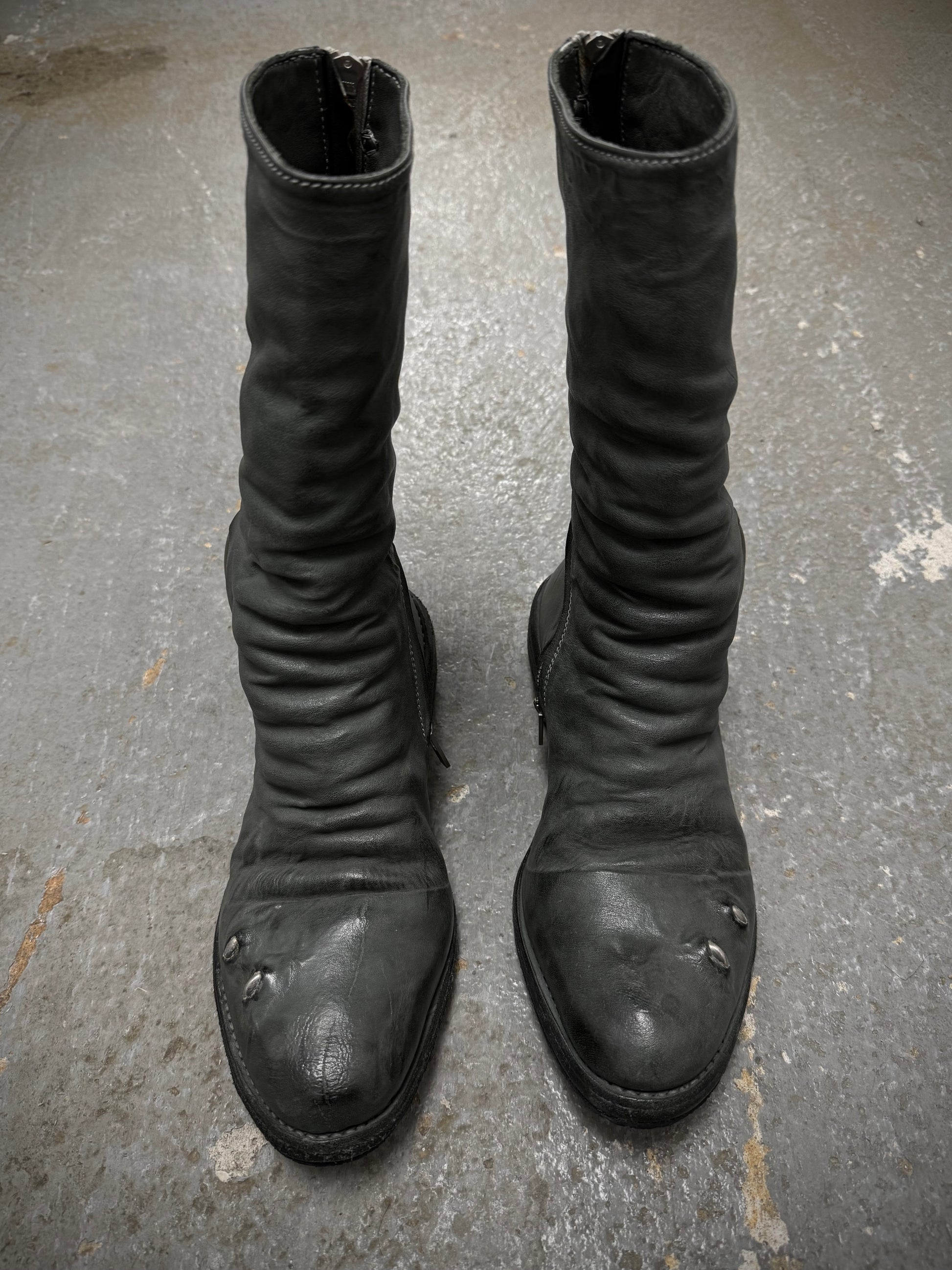Carol Christian Poell ‘AM/2687P ROOMS-PTC/19’ Kangaroo Leather Titanium Prosthetic Tornado Zip Boots detail | DRIEW GARMENTS