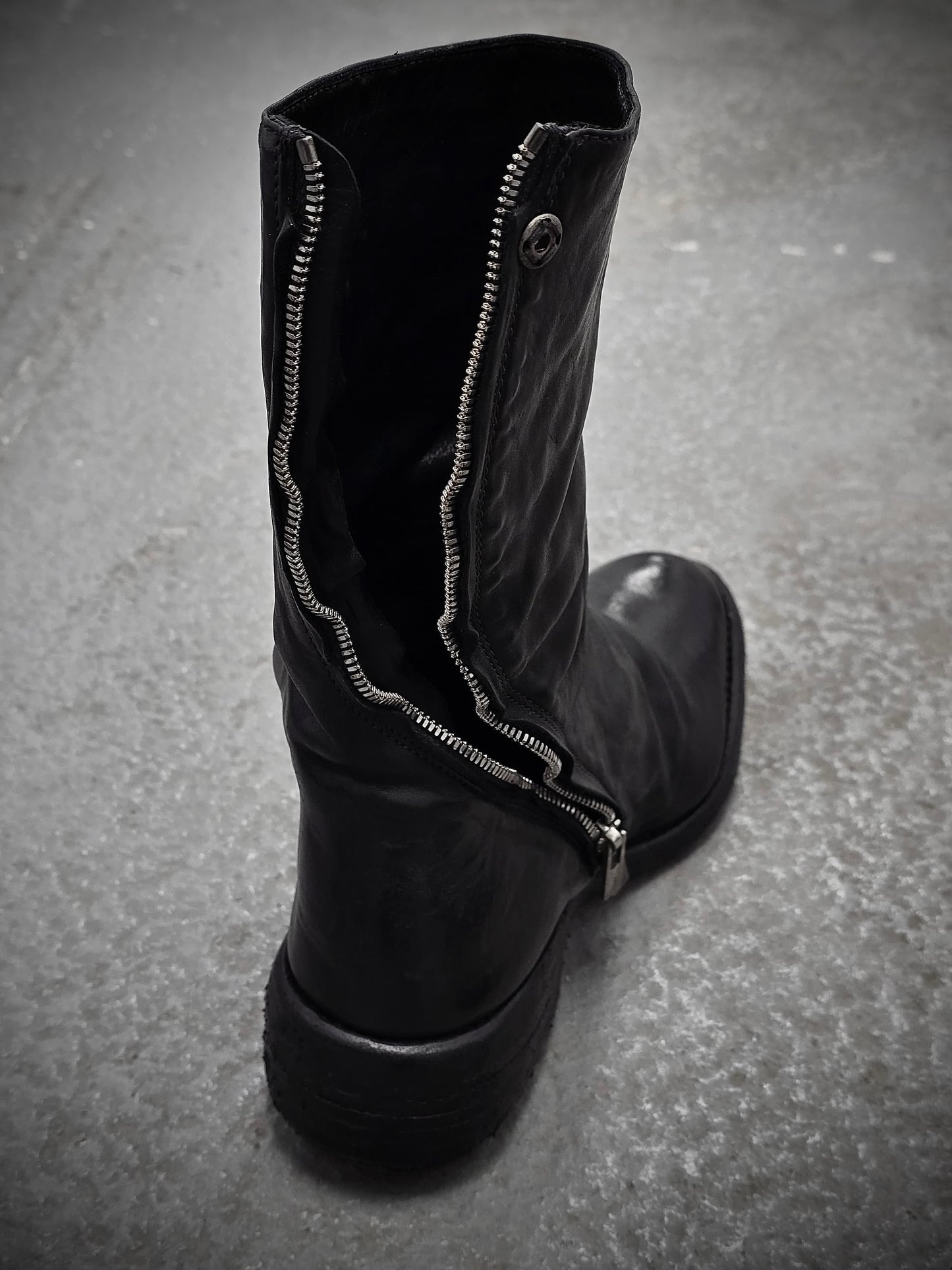 Carol Christian Poell 'AM/2687P CORS-PTC/010' Horse Leather Titanium Prosthetic Tornado Zip Boots detail | DRIEW GARMENTS