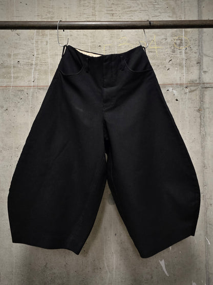 COMME des GARÇONS HOMME PLUS AW18 Garment-Dyed Poly Ballon Shorts