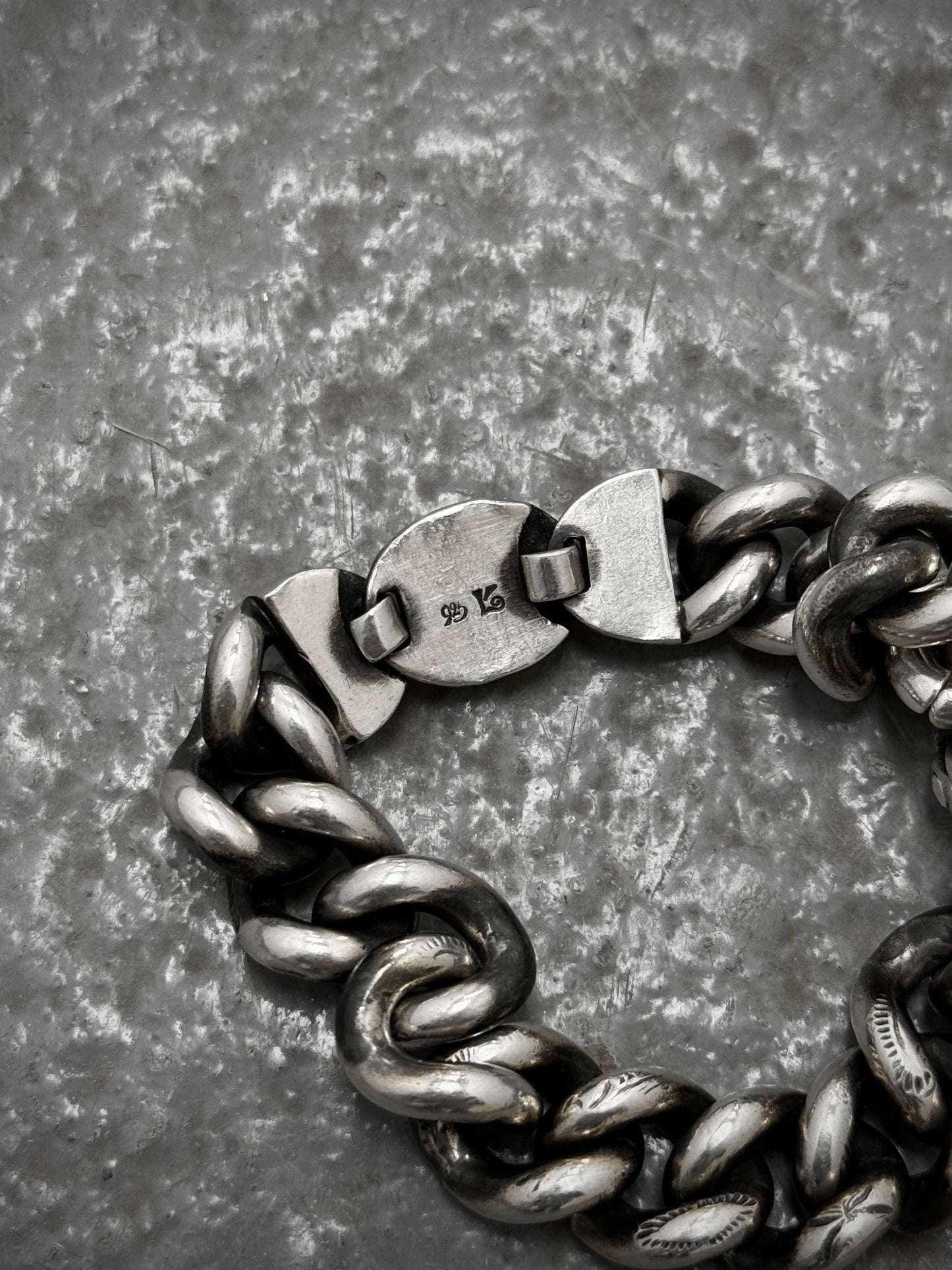 WERKSTATT:MÜNCHEN 2010s .925 Silver Heavy Curb Chain Link Bracelet (Older Model) detail | DRIEW GARMENTS