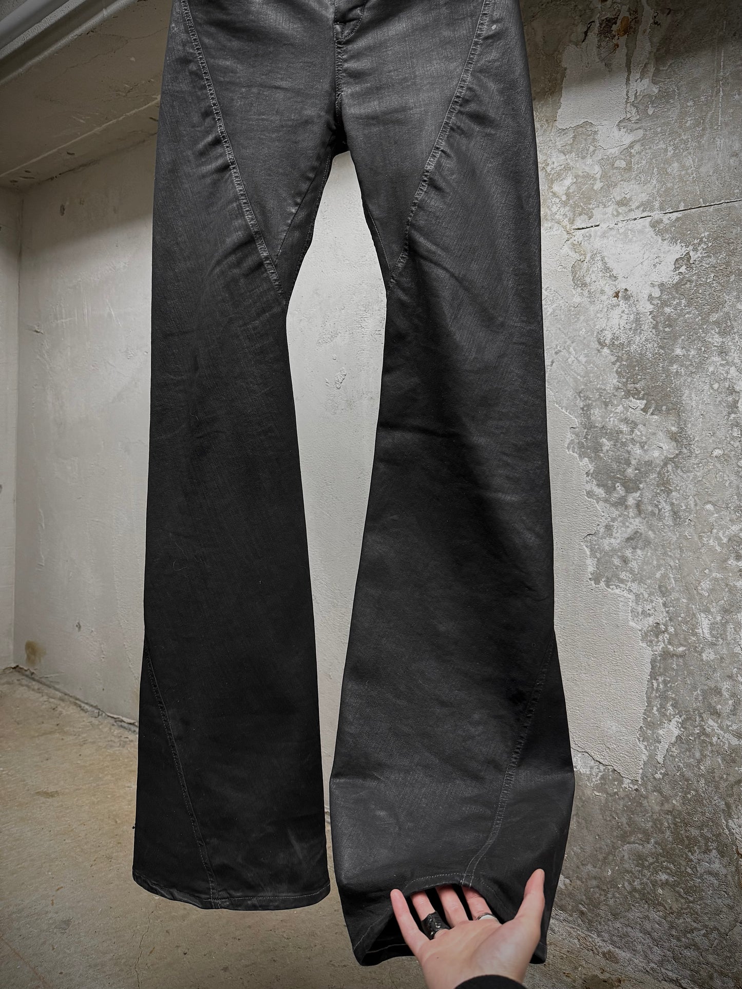 Rick Owens DRKSHDW AW24 "PORTERVILLE" 'BIAS BOOTCUT' Waxed Flare Denim detail | DRIEW GARMENTS