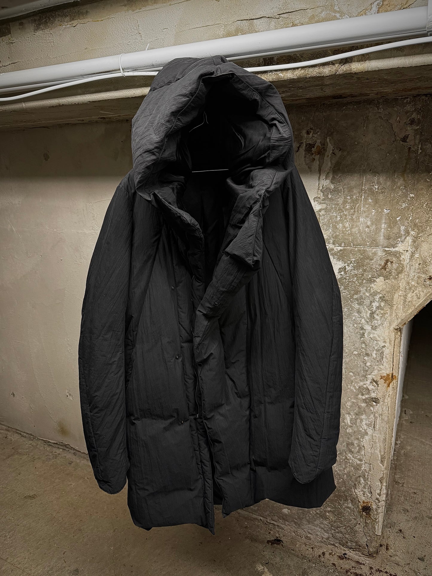 JULIUS _7 AW14-15 "Glitch;" Hooded Nylon Cotton Taffeta Down Puffer Jacket detail | DRIEW GARMENTS