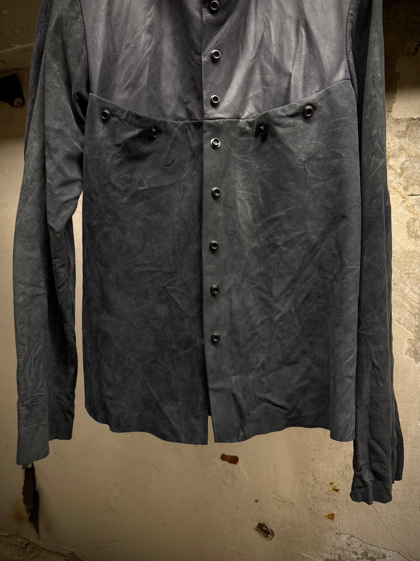 Zam Barrett SS25 Two-Toned Overlock Kangaroo ‘Faulted Shoulder 2.0’ Leather Jacket detail | DRIEW GARMENTS