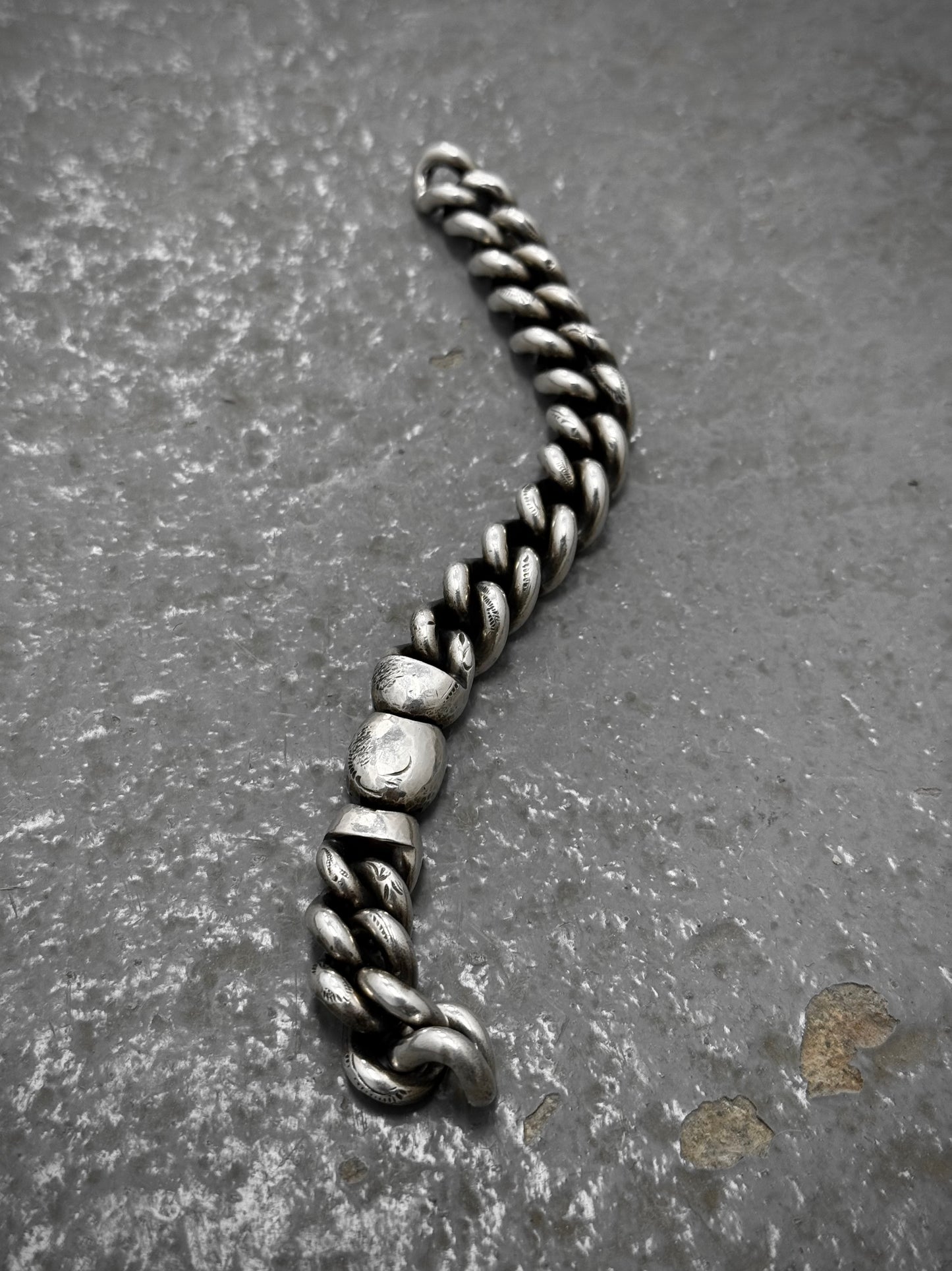 WERKSTATT:MÜNCHEN 2010s .925 Silver Heavy Curb Chain Link Bracelet (Older Model) detail | DRIEW GARMENTS