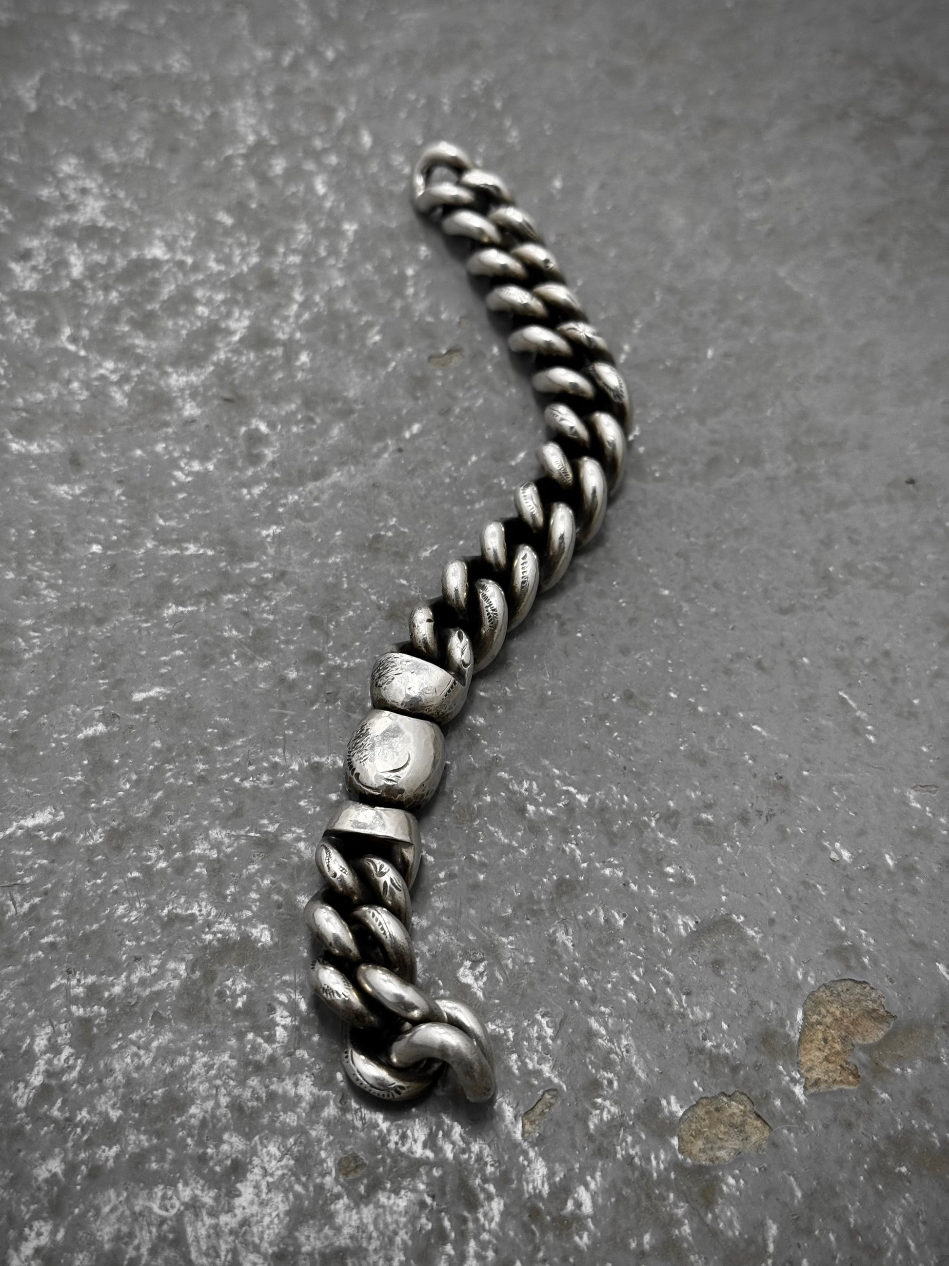 WERKSTATT:MÜNCHEN 2010s .925 Silver Heavy Curb Chain Link Bracelet (Older Model) detail | DRIEW GARMENTS