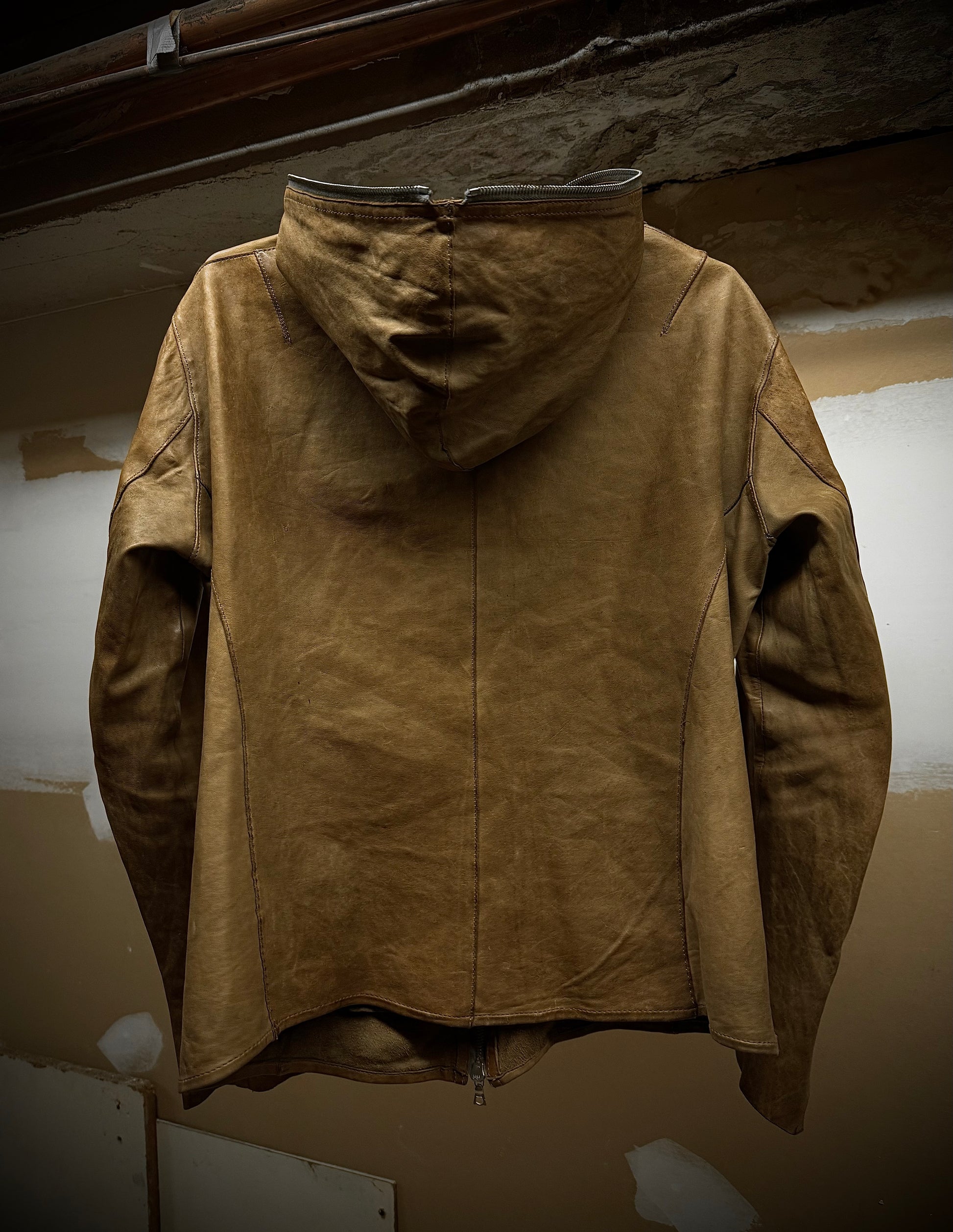 Isamu Katayama "BACKLASH" Isamu Katayama “BACKLASH” AW09 Distressed Hooded ‘Gimp’ Zip Horse Leather J detail | DRIEW GARMENTS