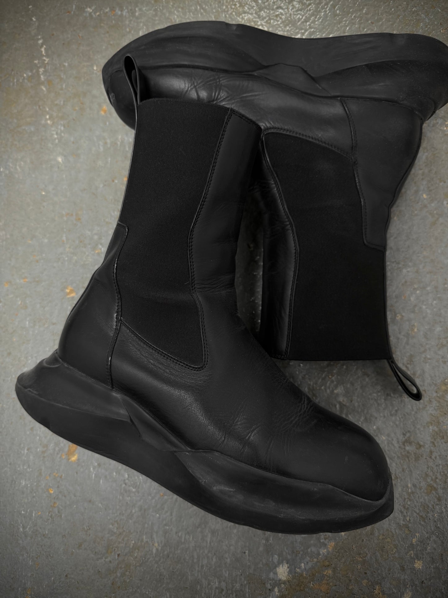 Rick Owens SS23 "EDFU" Geth Beatle Chelsea Leather Boots detail | DRIEW GARMENTS
