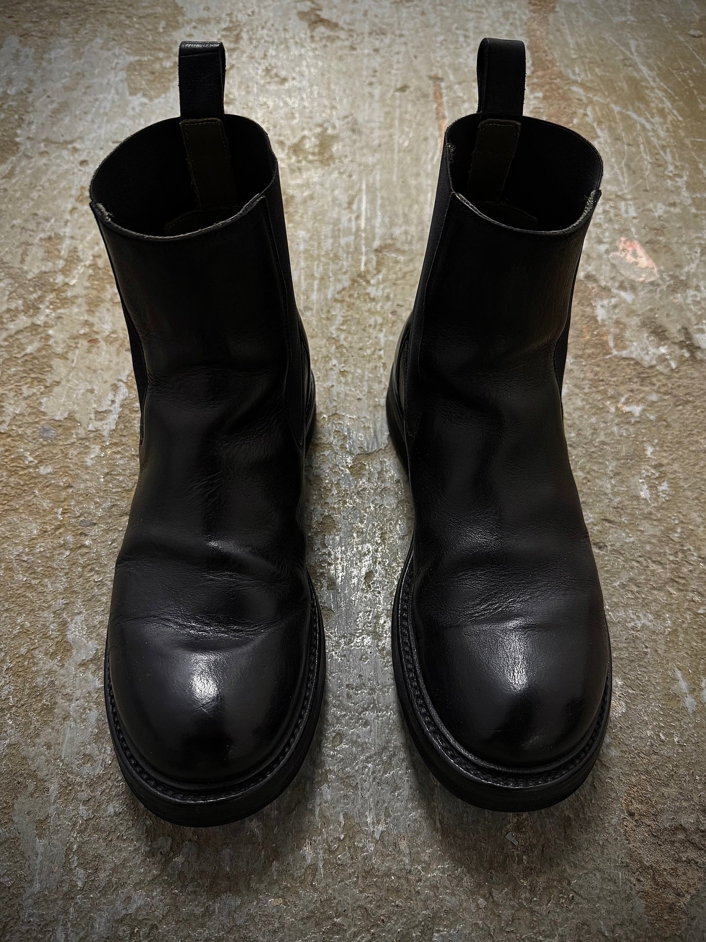 Rick Owens AW20 "PERFORMA" Calf Leather Elastic Creeper Chelsea Boots detail | DRIEW GARMENTS