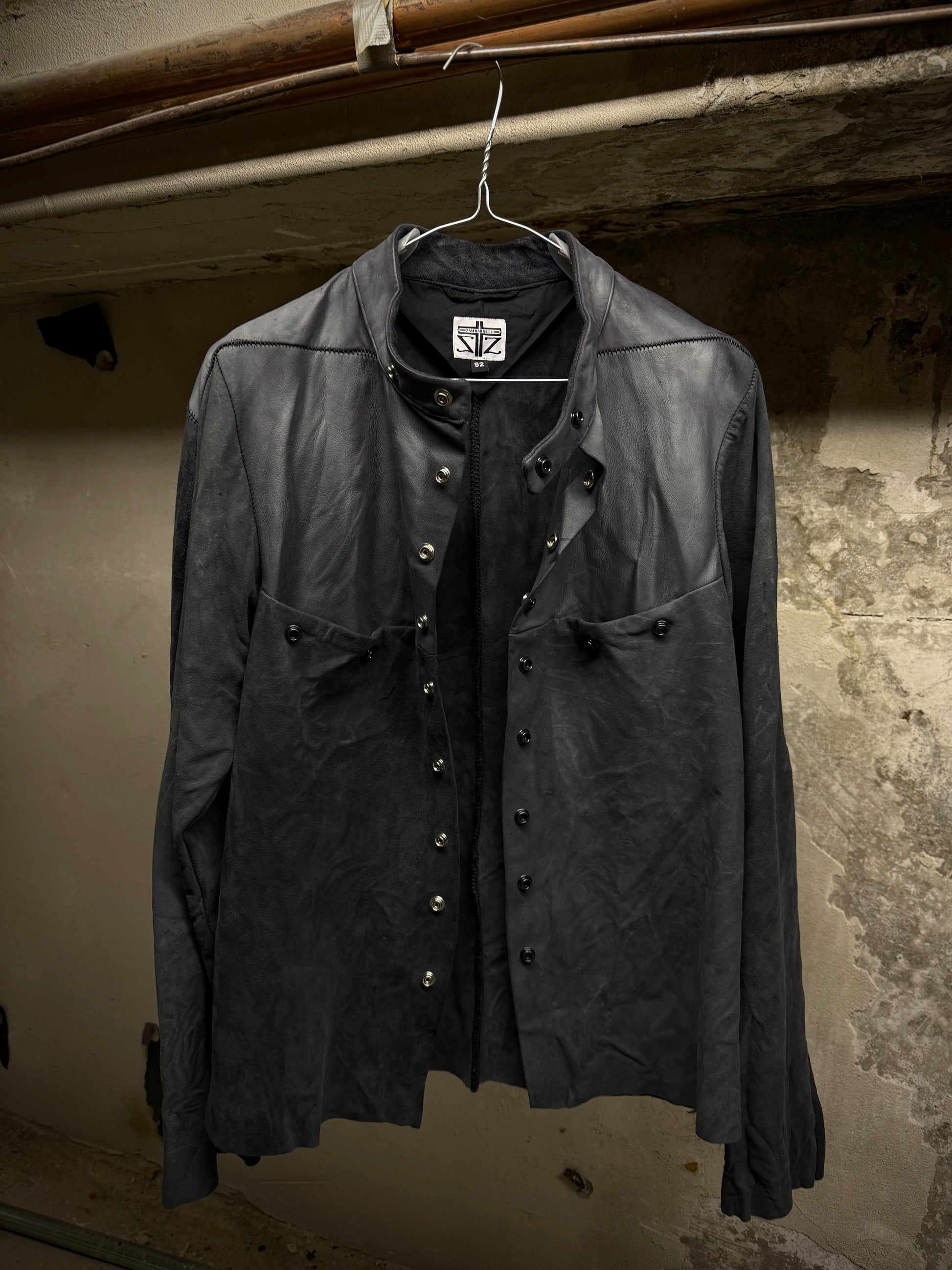 Zam Barrett SS25 Two-Toned Overlock Kangaroo ‘Faulted Shoulder 2.0’ Leather Jacket detail | DRIEW GARMENTS