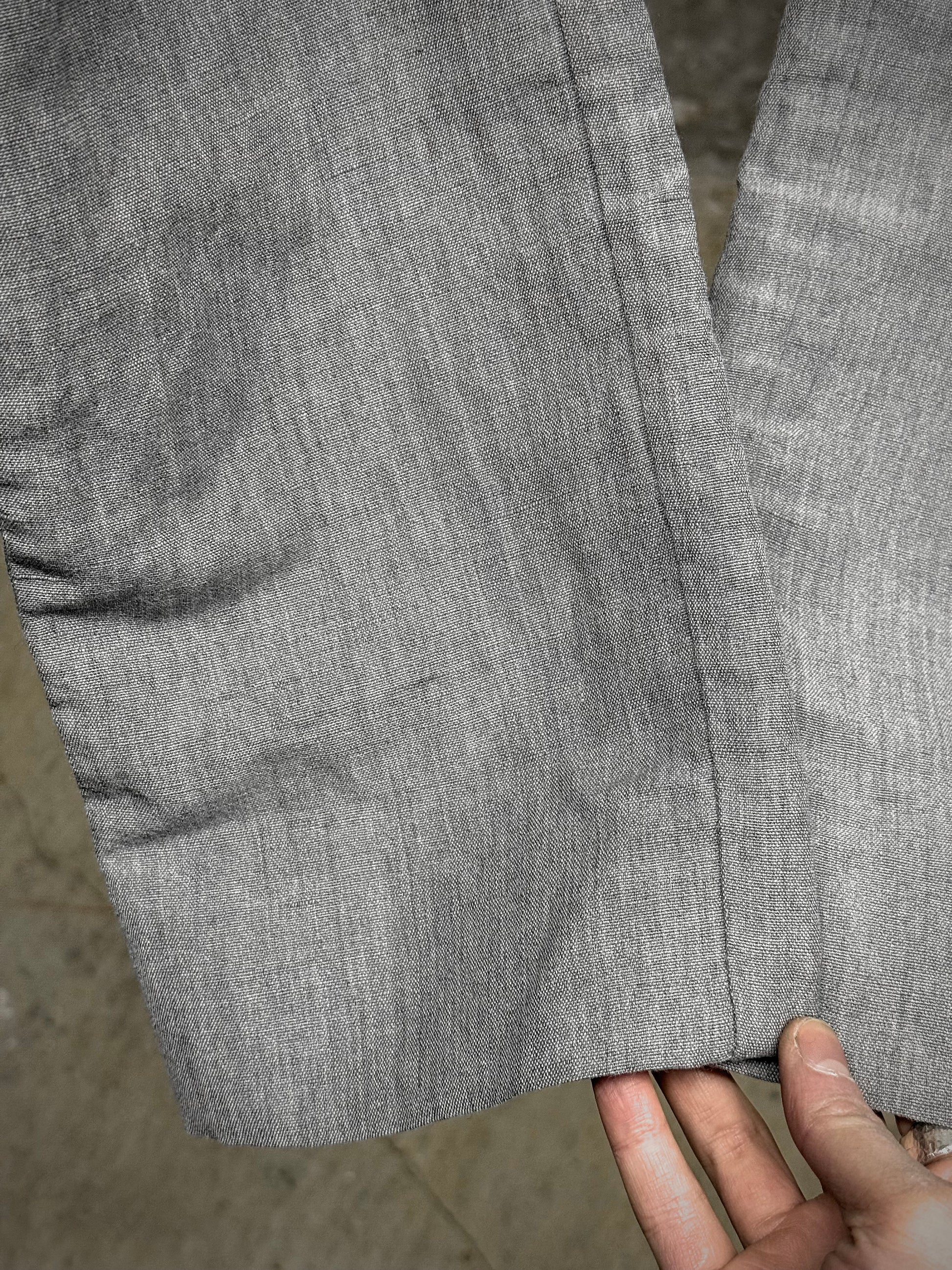 DEEPTI Collection °017-018 ‘P-088 SABEL-45’ Button Pleat Classic Trousers detail | DRIEW GARMENTS