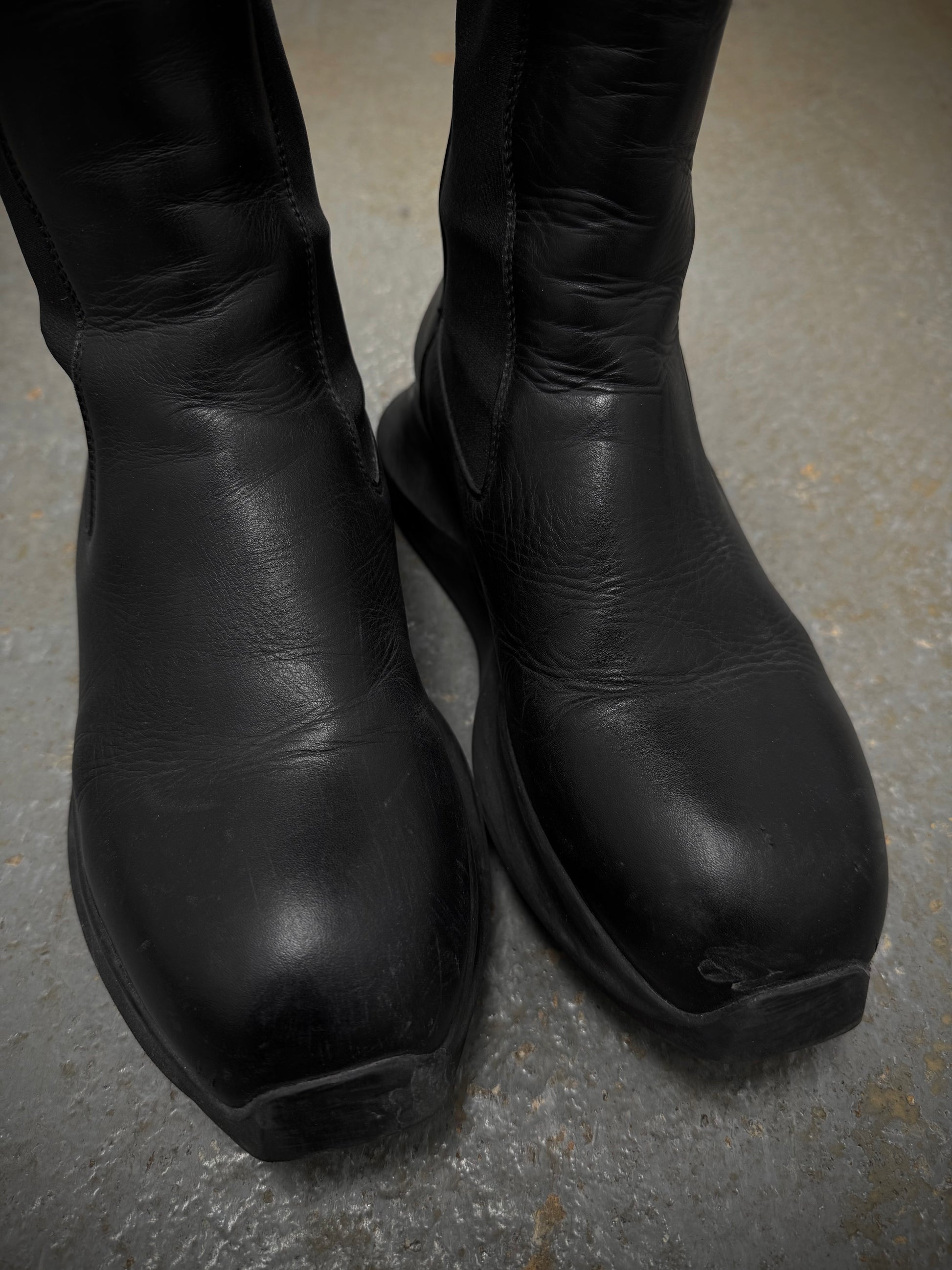 Rick Owens SS23 "EDFU" Geth Beatle Chelsea Leather Boots detail | DRIEW GARMENTS