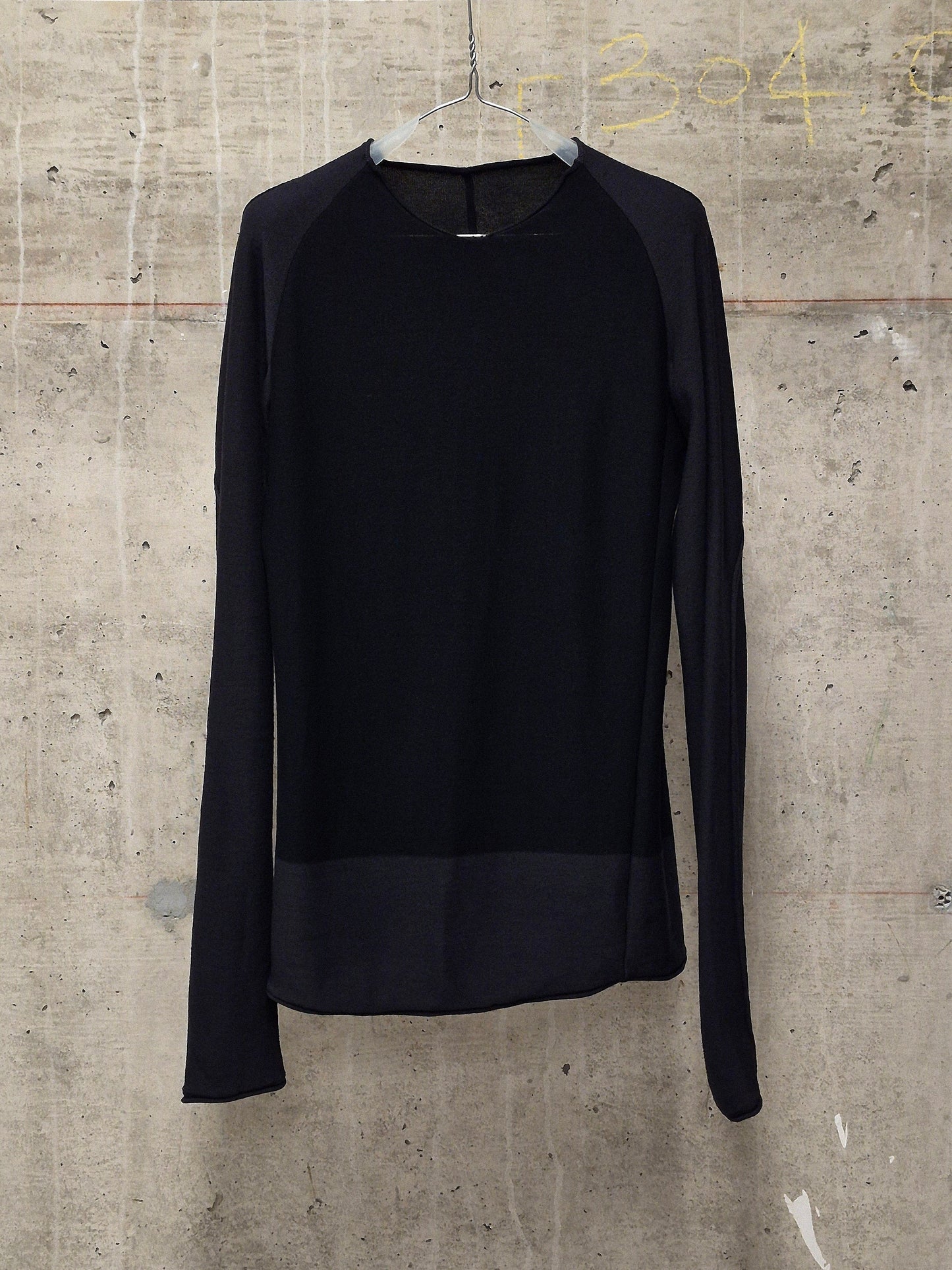 DEVOA Two-Toned Anatomical Wool Silk Knit Long-sleeves
