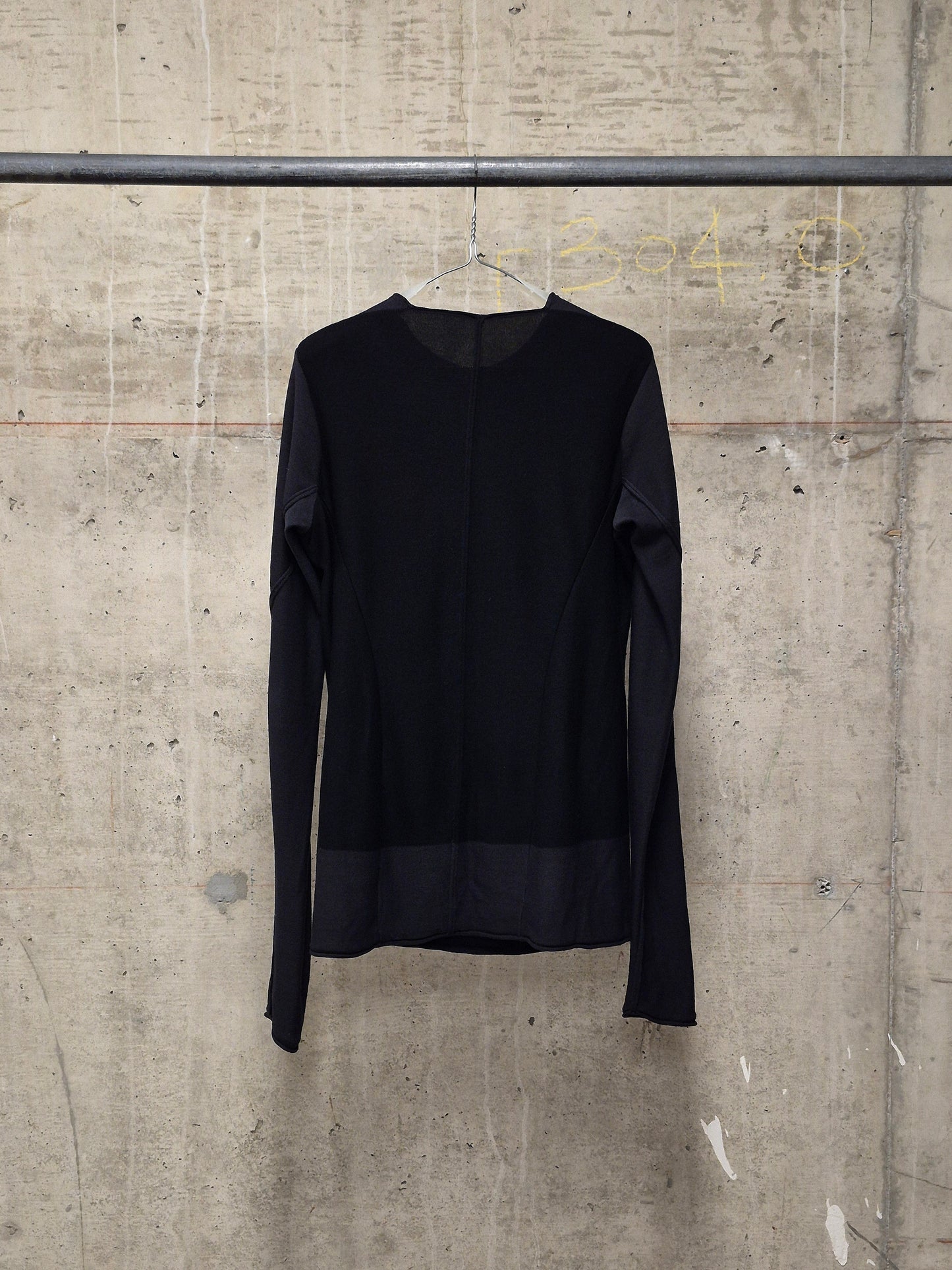 DEVOA Two-Toned Anatomical Wool Silk Knit Long-sleeves