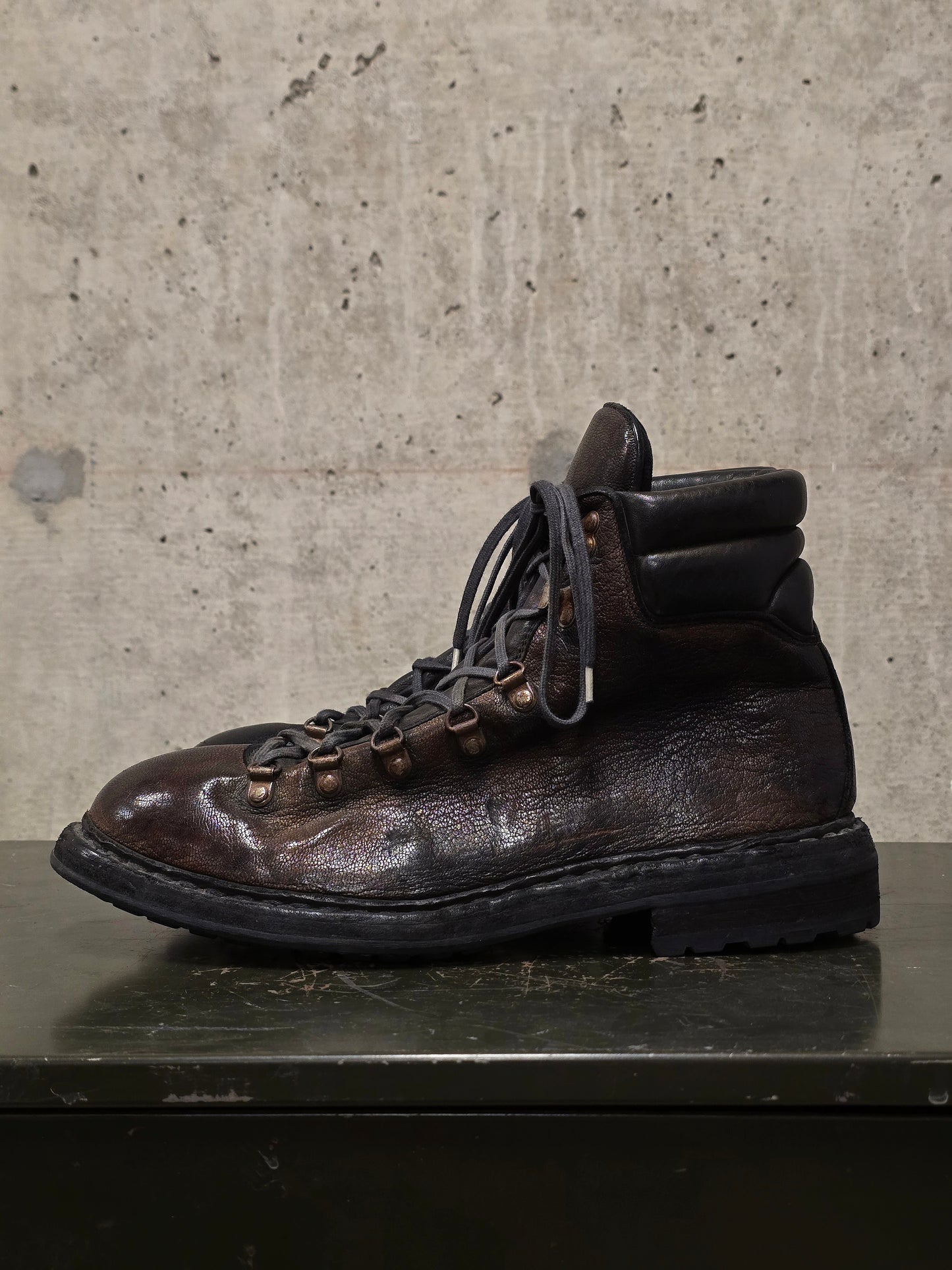 GUIDI '19M' Brown Full-grain Bison Leather Mountain Boots