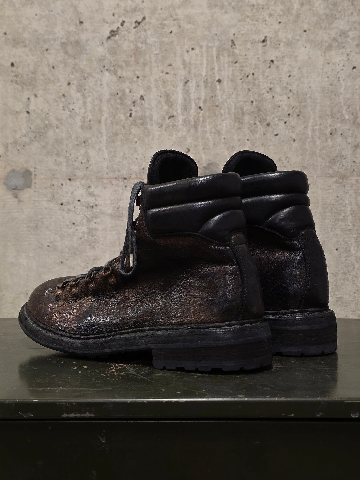 GUIDI '19M' Brown Full-grain Bison Leather Mountain Boots