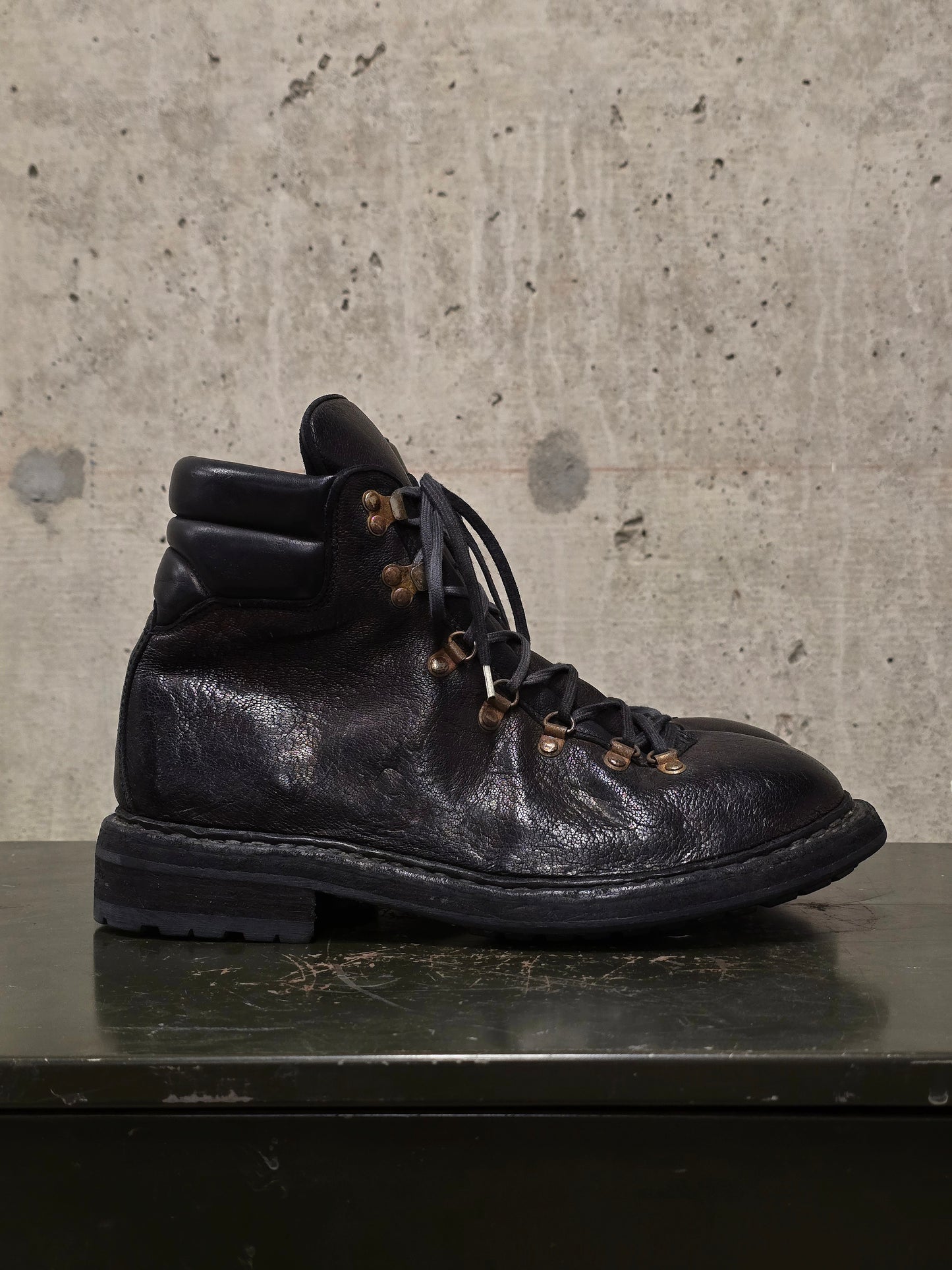 GUIDI '19M' Brown Full-grain Bison Leather Mountain Boots