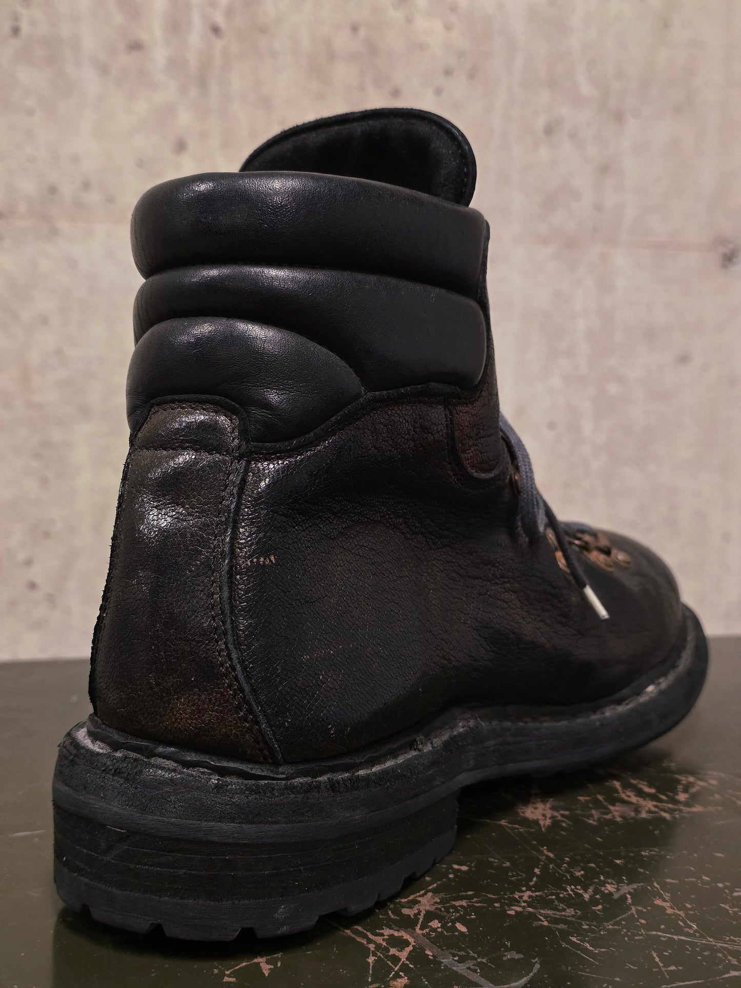 GUIDI '19M' Brown Full-grain Bison Leather Mountain Boots