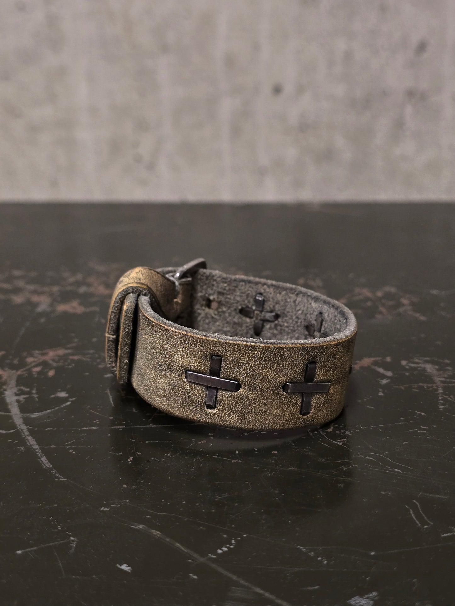 m.a+ by Maurizio Amadei 'AB14' GR 3.0 .925 Silver Cross Dirty White Cow Leather Wide Wristband