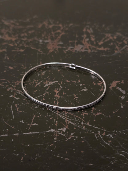 WERKSTATT:MÜNCHEN 'M2640SILY' .925 Silver Lyrics Hook Bangle