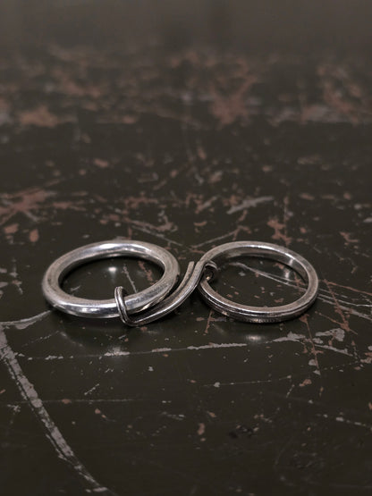 WERKSTATT:MÜNCHEN 'M1411SI' .925 Silver Long Link Connected Ring