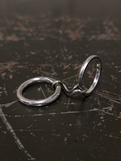 WERKSTATT:MÜNCHEN 'M1411SI' .925 Silver Long Link Connected Ring