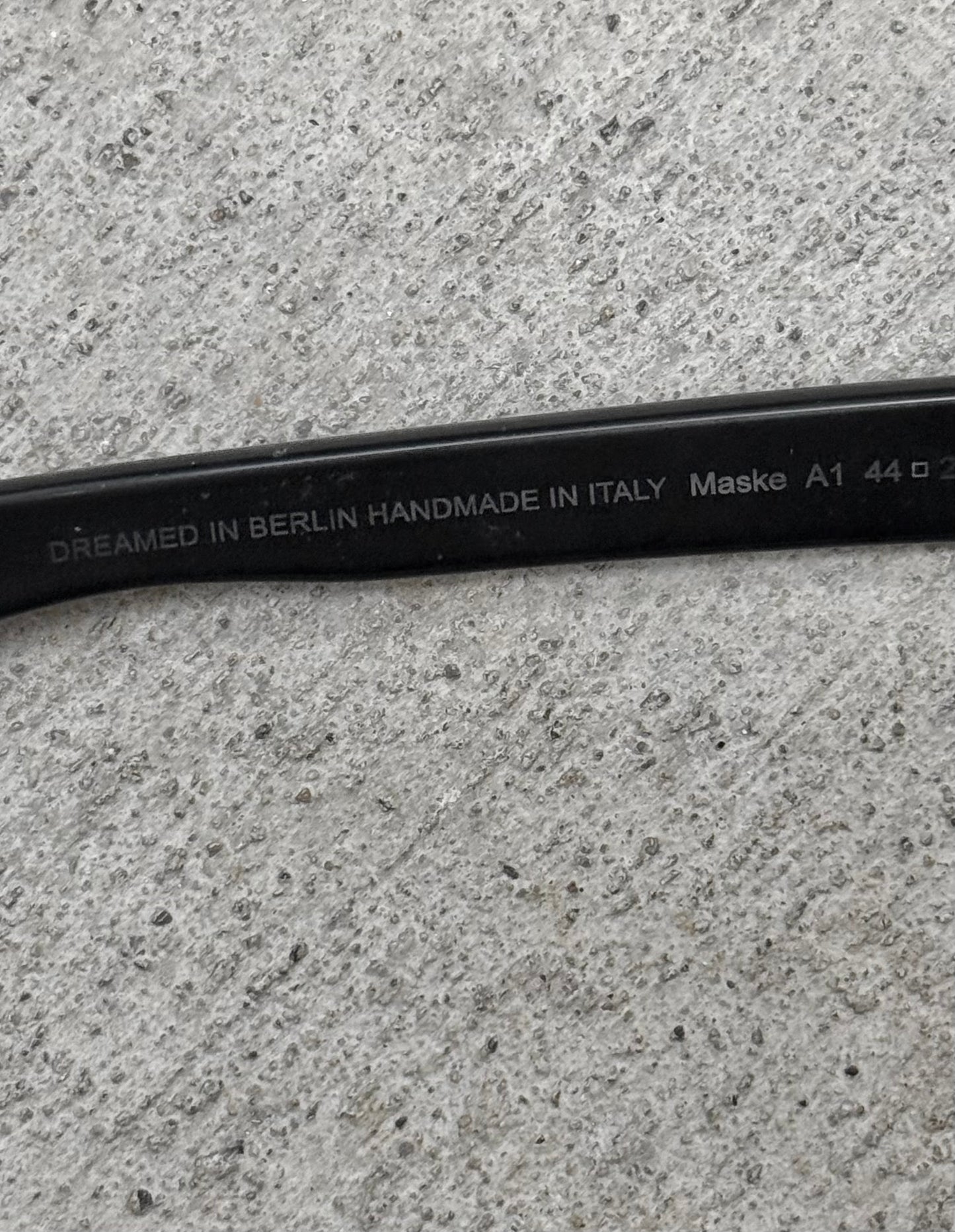 KUBORAUM Maske A1 Black Acetate Gradient Grey Sunglasses