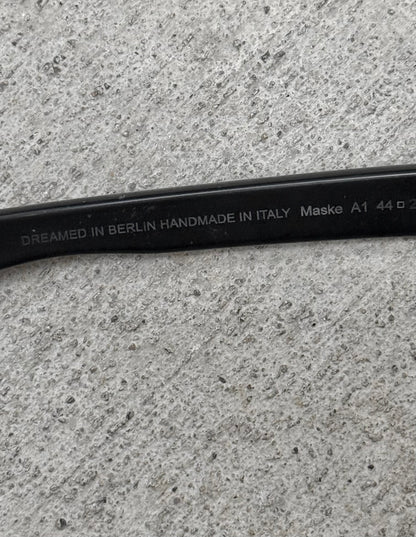 KUBORAUM Maske A1 Black Acetate Gradient Grey Sunglasses