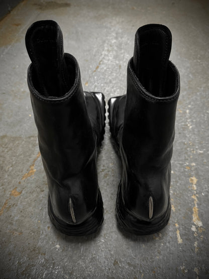 Carol Christian Poell ‘AM/2759SP-IN CORSS-PTC/010B’ Horse Leather Prosthetic Buckle Drip Boots detail | DRIEW GARMENTS