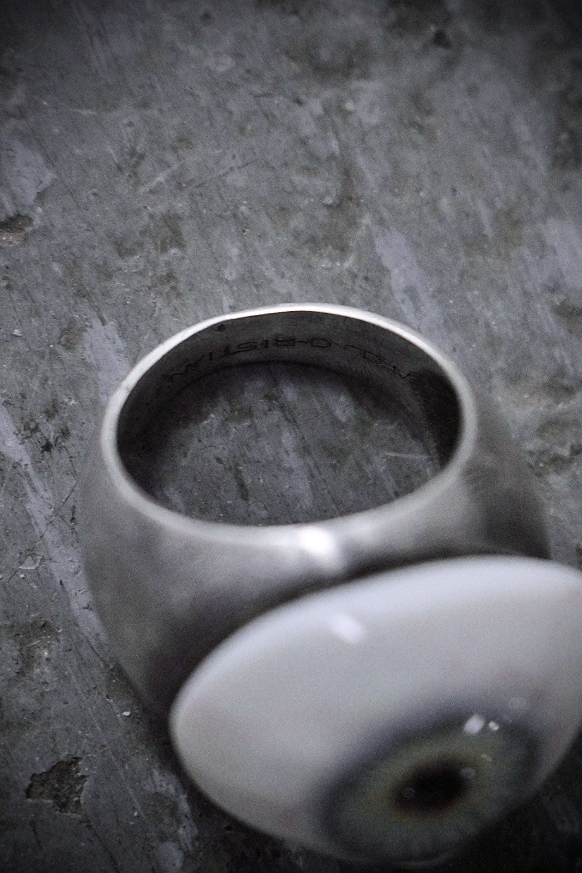 Carol Christian Poell 'MM/2144' Green Prosthetic Eye Silver Ring detail | DRIEW GARMENTS