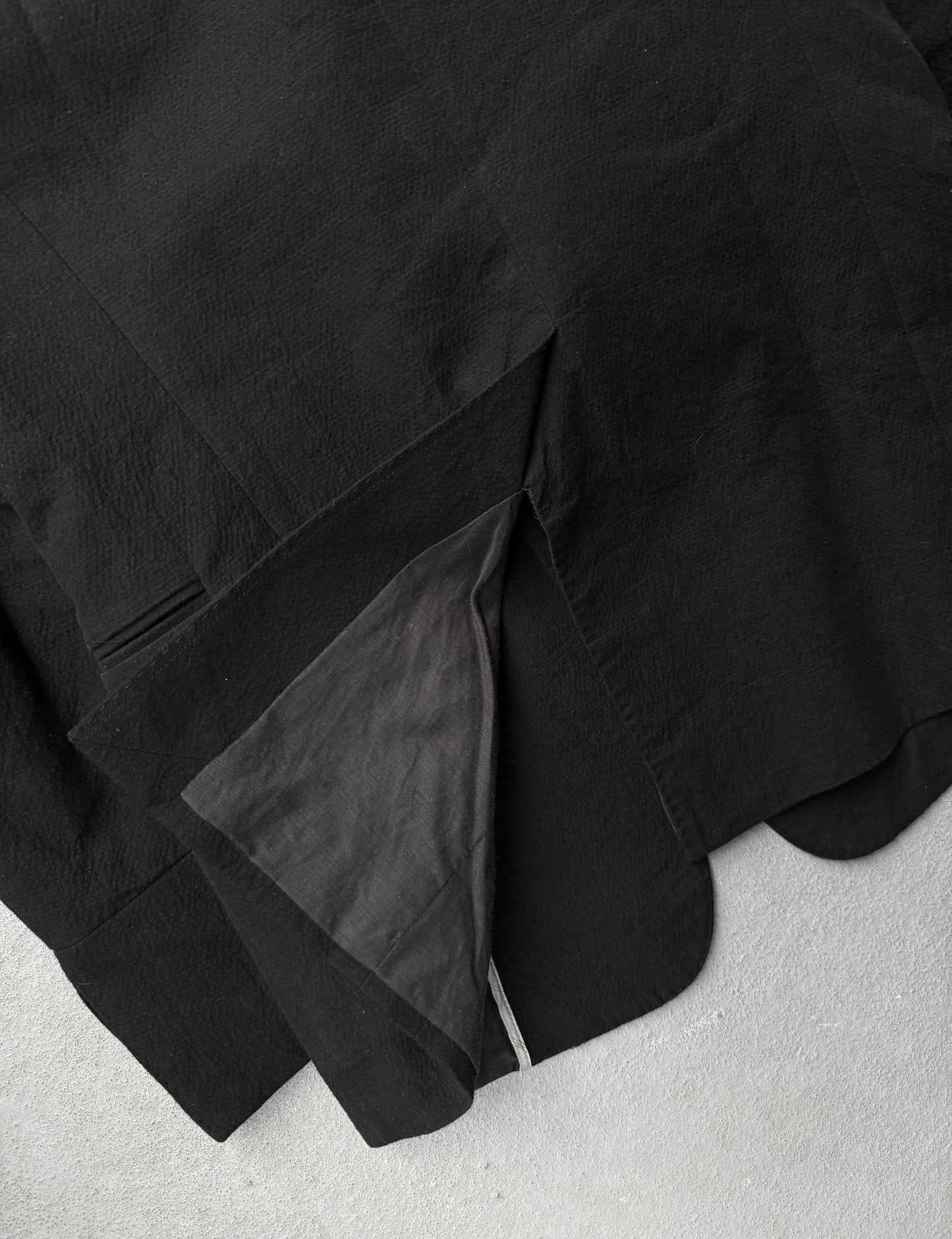 DEEPTI Collection °016-017 'J-042 RIP-99' Smoking Jacket detail | DRIEW GARMENTS