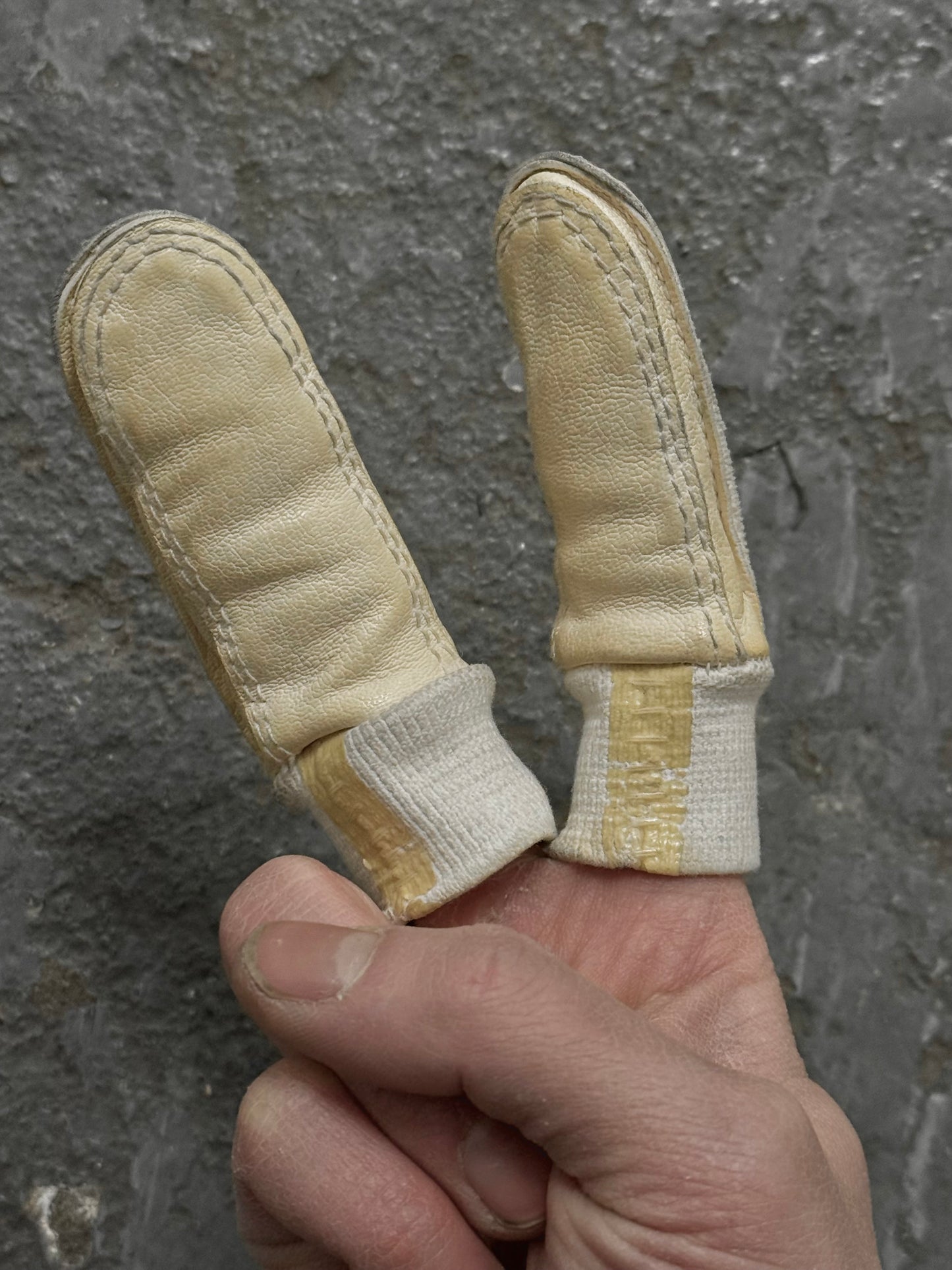 Carol Christian Poell 'AM/2596 ROOMS-PTC/01' Object-dyed Kangaroo Leather Prosthetic Fingers (2pcs) detail | DRIEW GARMENTS