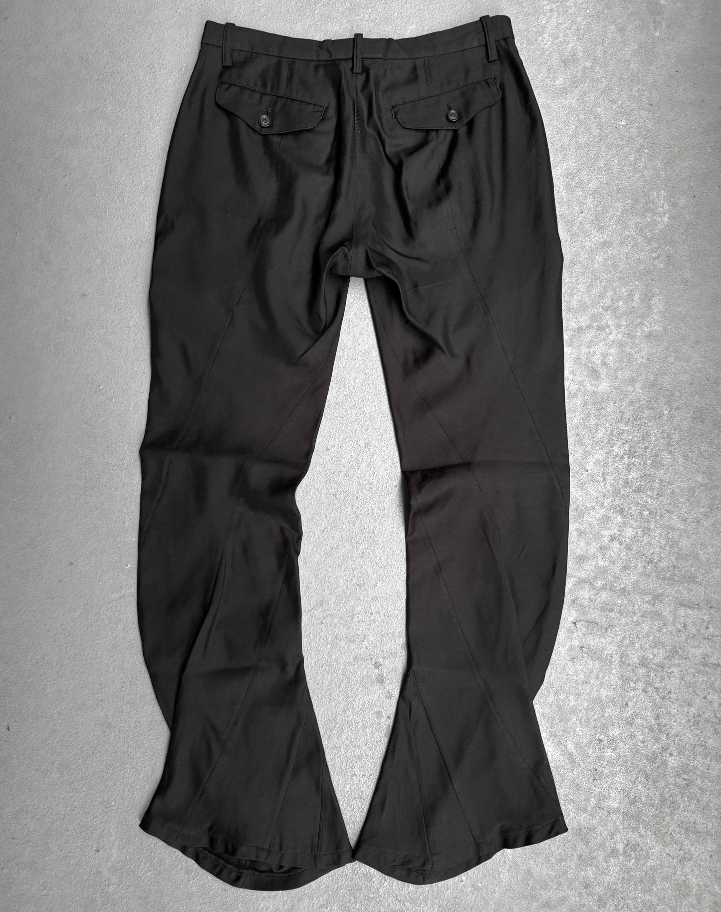 Julius_7 SS07 "UNDERWORLD;" Silk Twill J-Cut Flare Pants