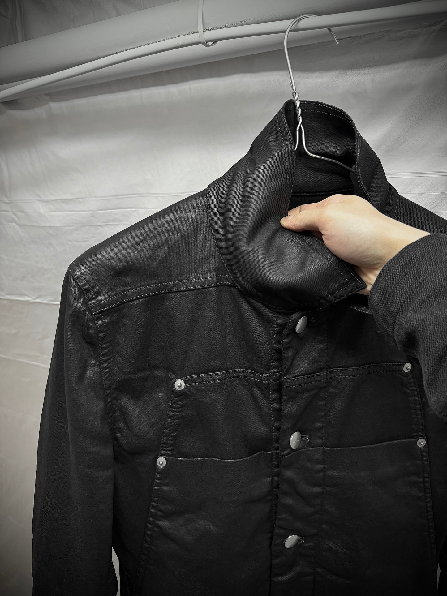 Rick Owens SS19 "BABEL" BLACK WAX Paneled Denim Trucker Jacket detail | DRIEW GARMENTS