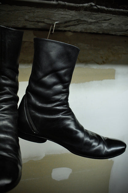 Maurizio Altieri Avantindietro 2009 Spiral Zip Cow Leather Boots detail | DRIEW GARMENTS