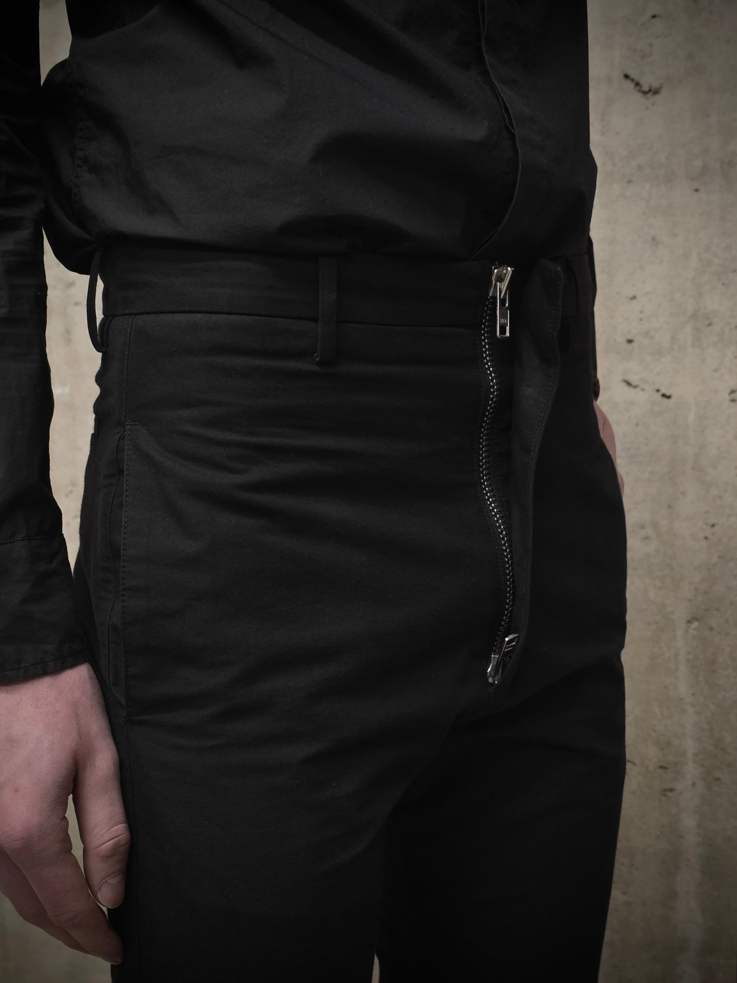 DEEPTI Collection °015 ‘P-035 SUB-99’ Open Zipfly Classic Trousers detail | DRIEW GARMENTS