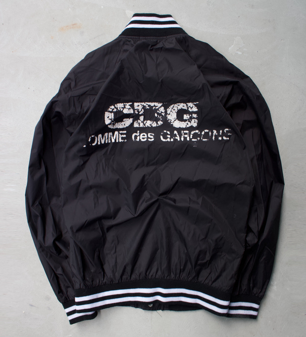 CDG GOOD DESIGN SHOP Cracked Logo Coach Jacket Size S – DRIEW